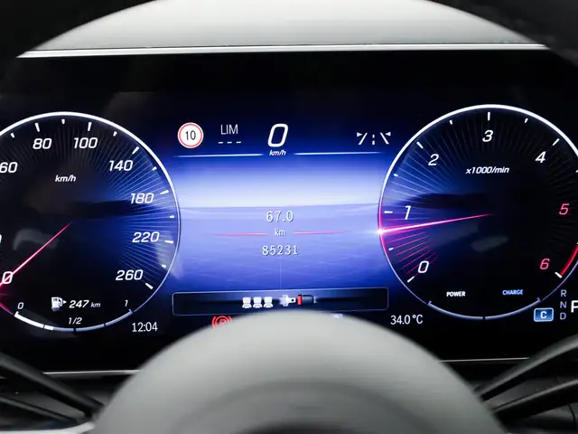 Mercedes-Benz GLC view 12
