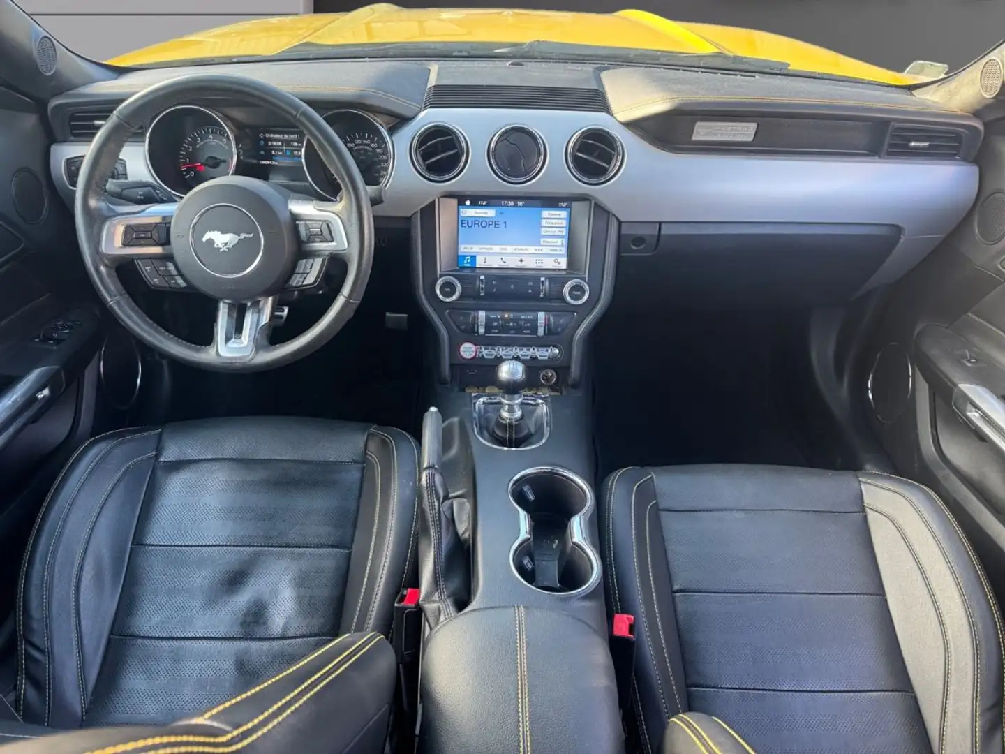 Ford Mustang FASTBACK V8 5.0 421 GT Gelb - 2