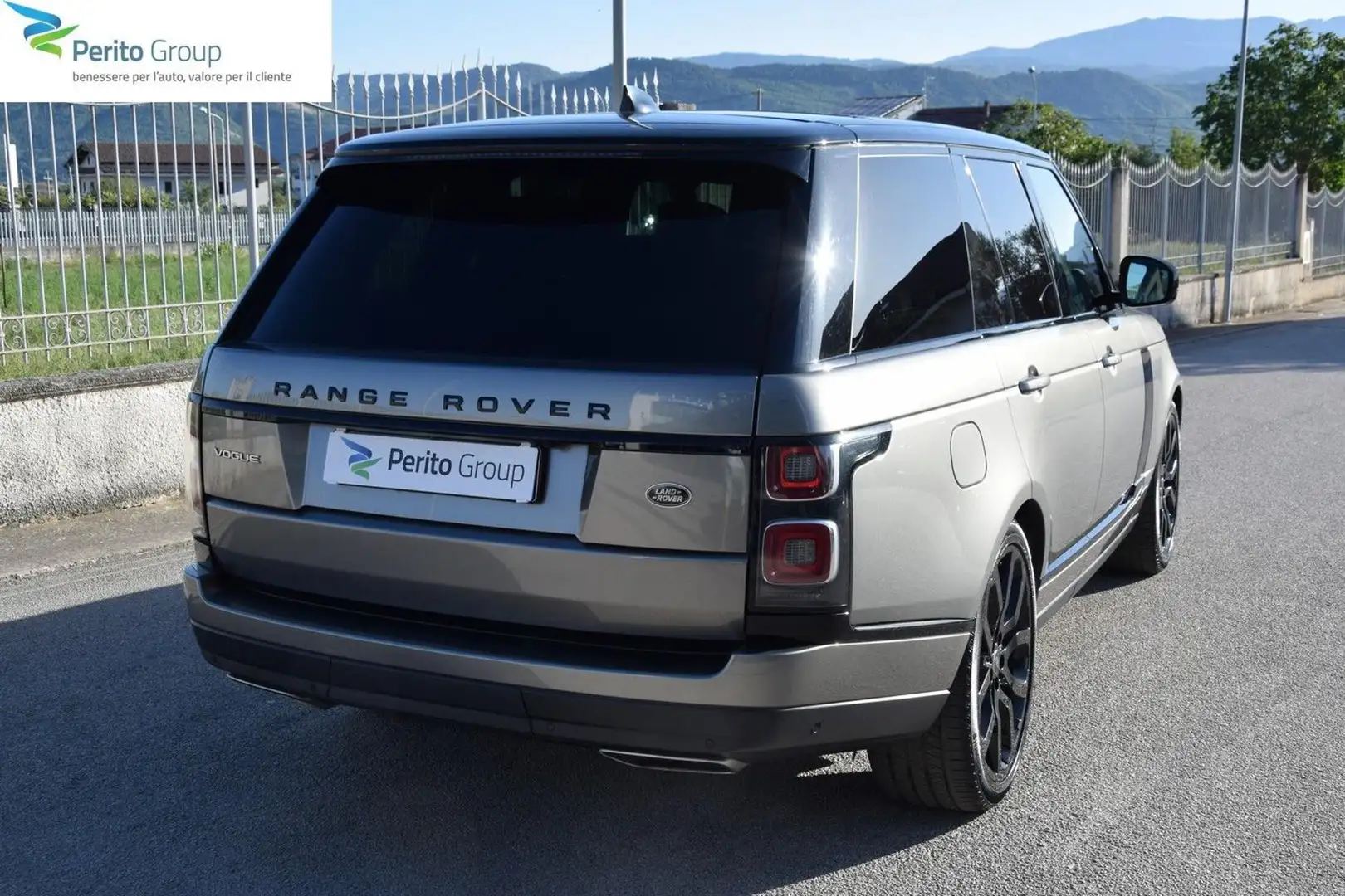 Land Rover Range Rover 3.0D l6 Vogue Grau - 2