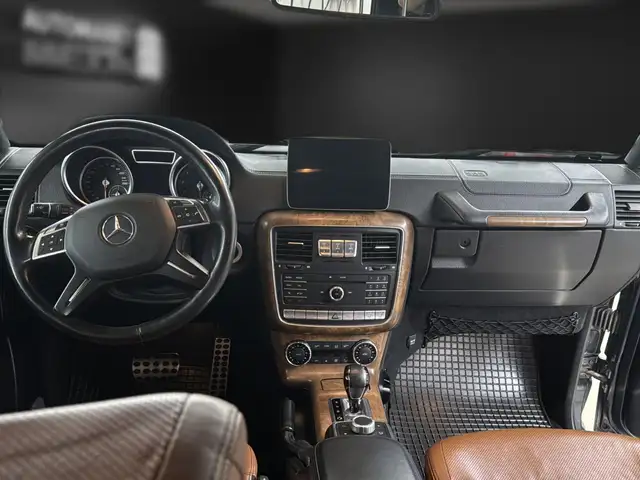 Mercedes-Benz G-Class view 9