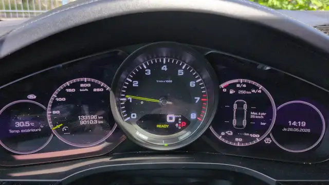 Porsche Cayenne view 12