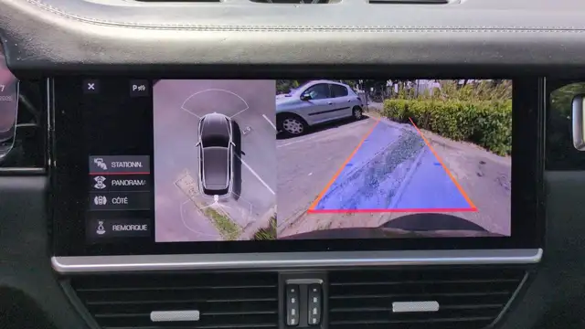 Porsche Cayenne view 13