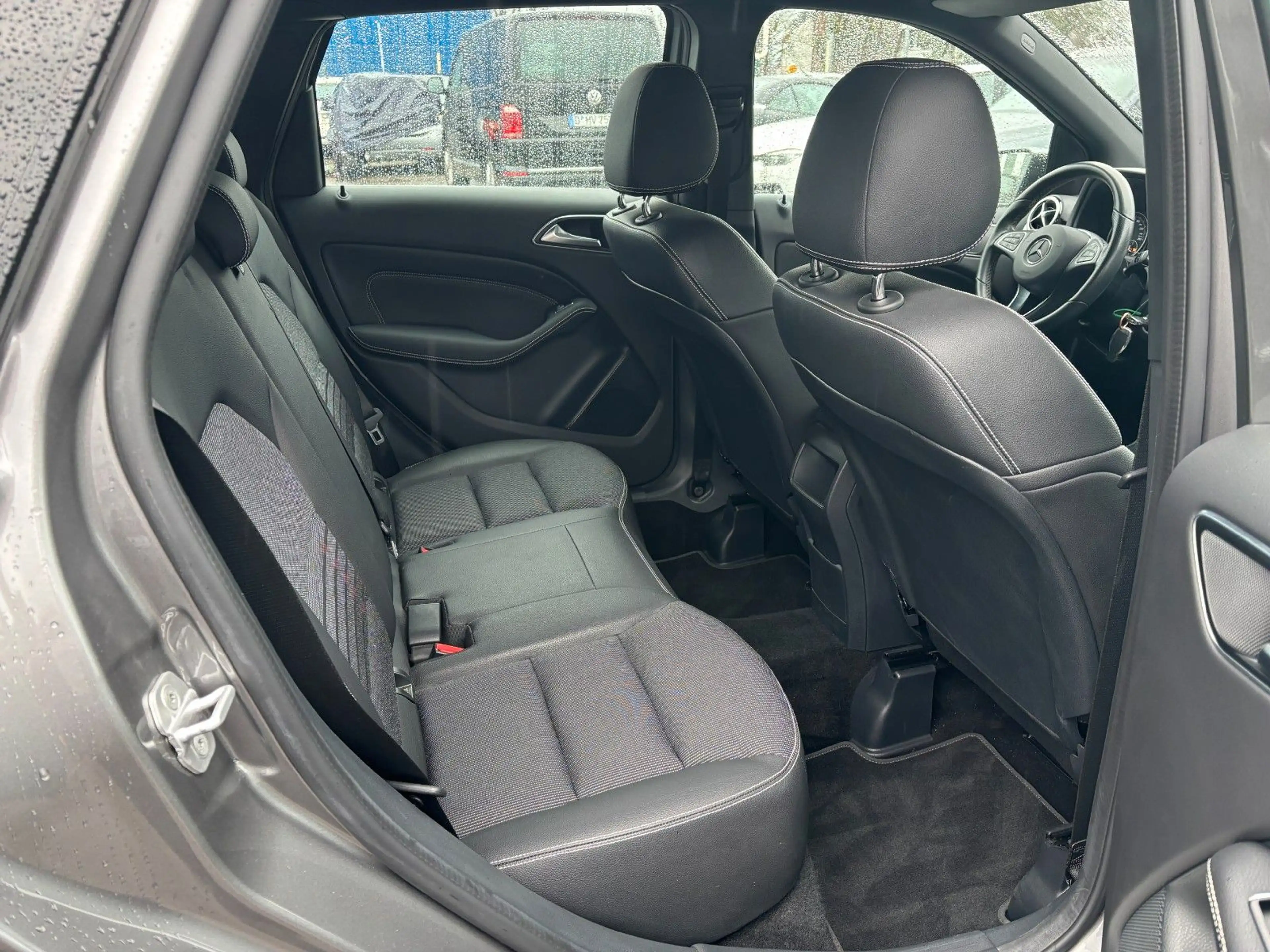 Mercedes-Benz B 180 CDI Urban Aut./Navi-Teilleder-Pdc — photo 12
