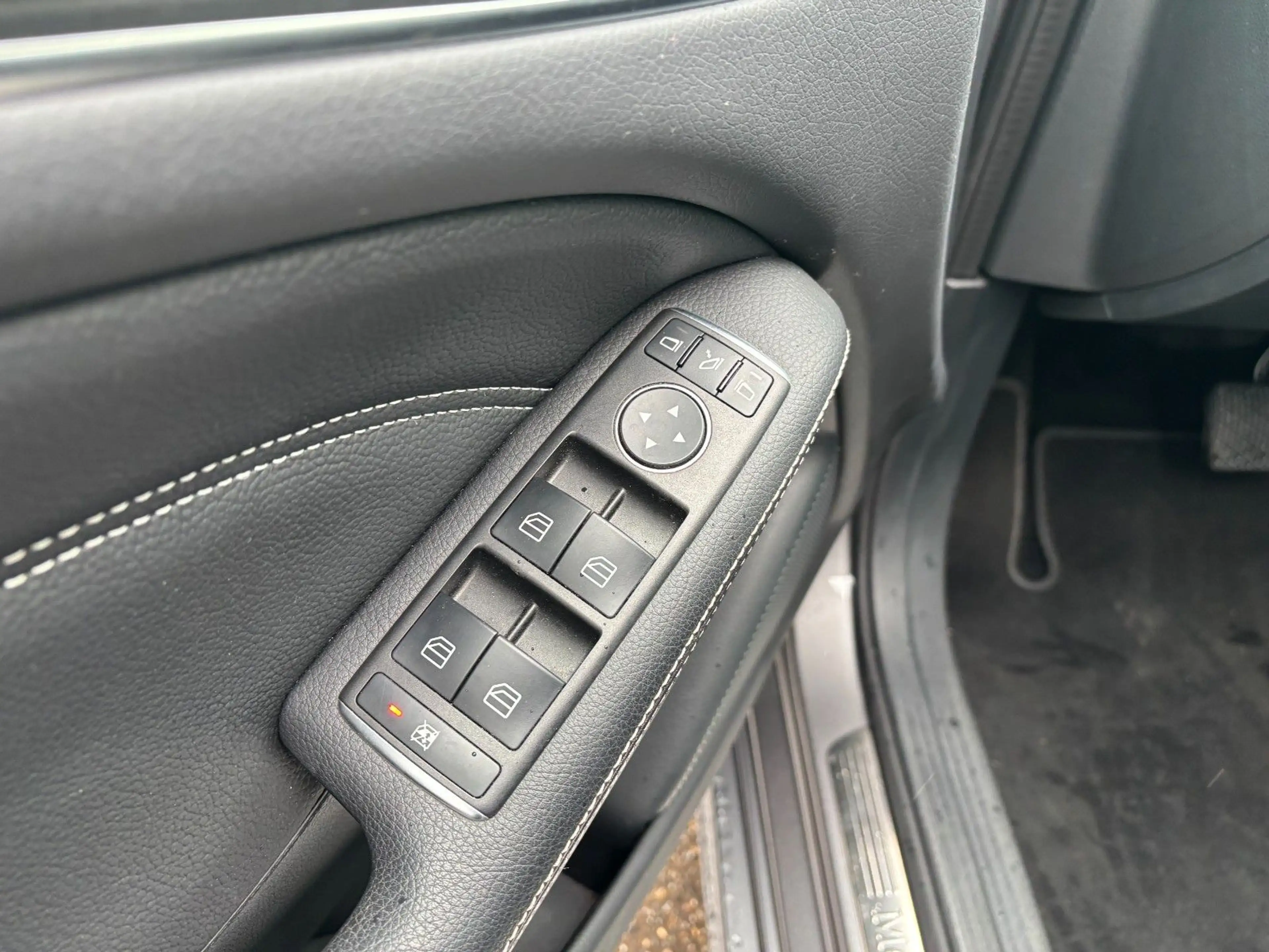 Mercedes-Benz B 180 CDI Urban Aut./Navi-Teilleder-Pdc — photo 18