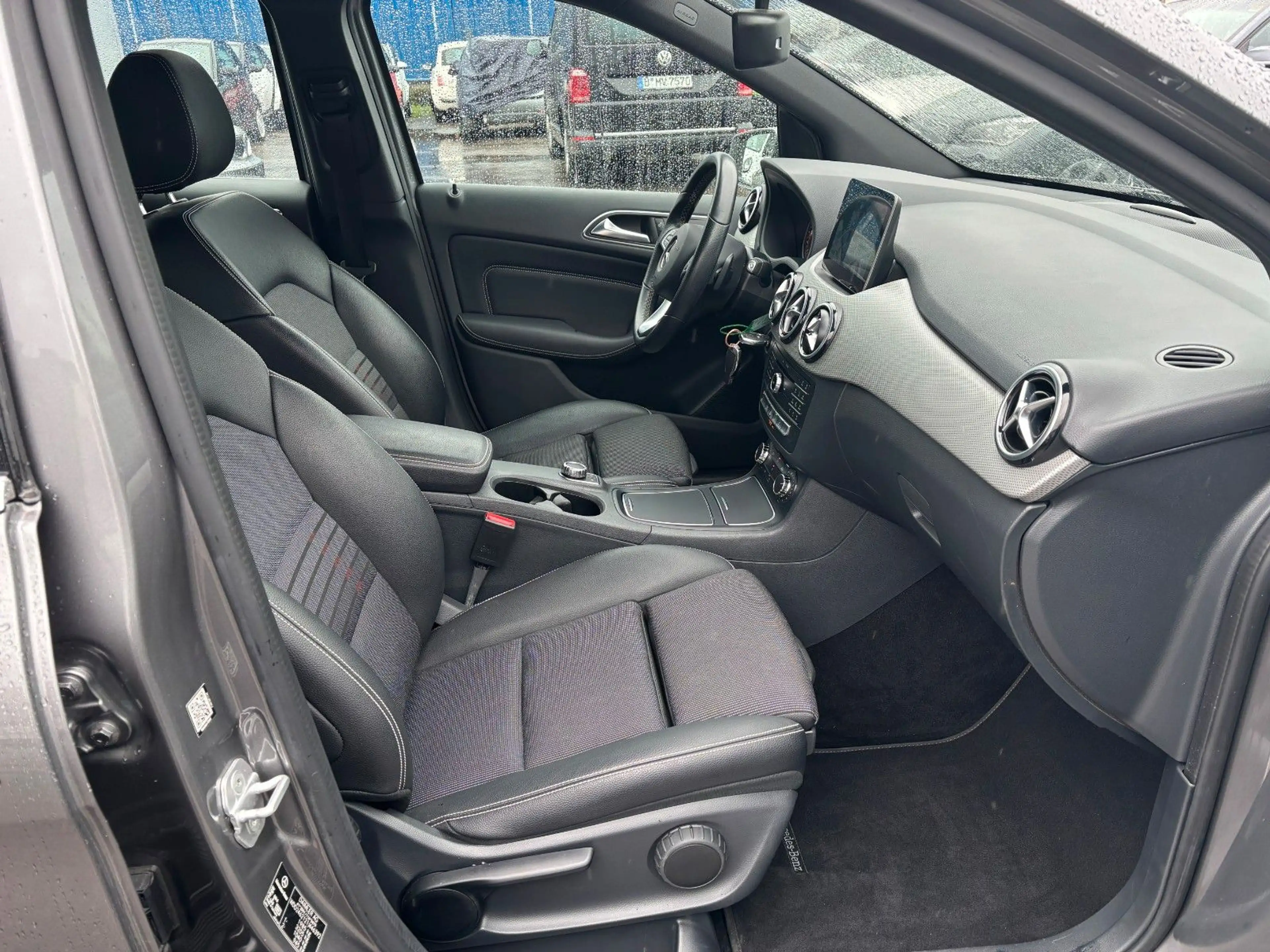 Mercedes-Benz B 180 CDI Urban Aut./Navi-Teilleder-Pdc — photo 11
