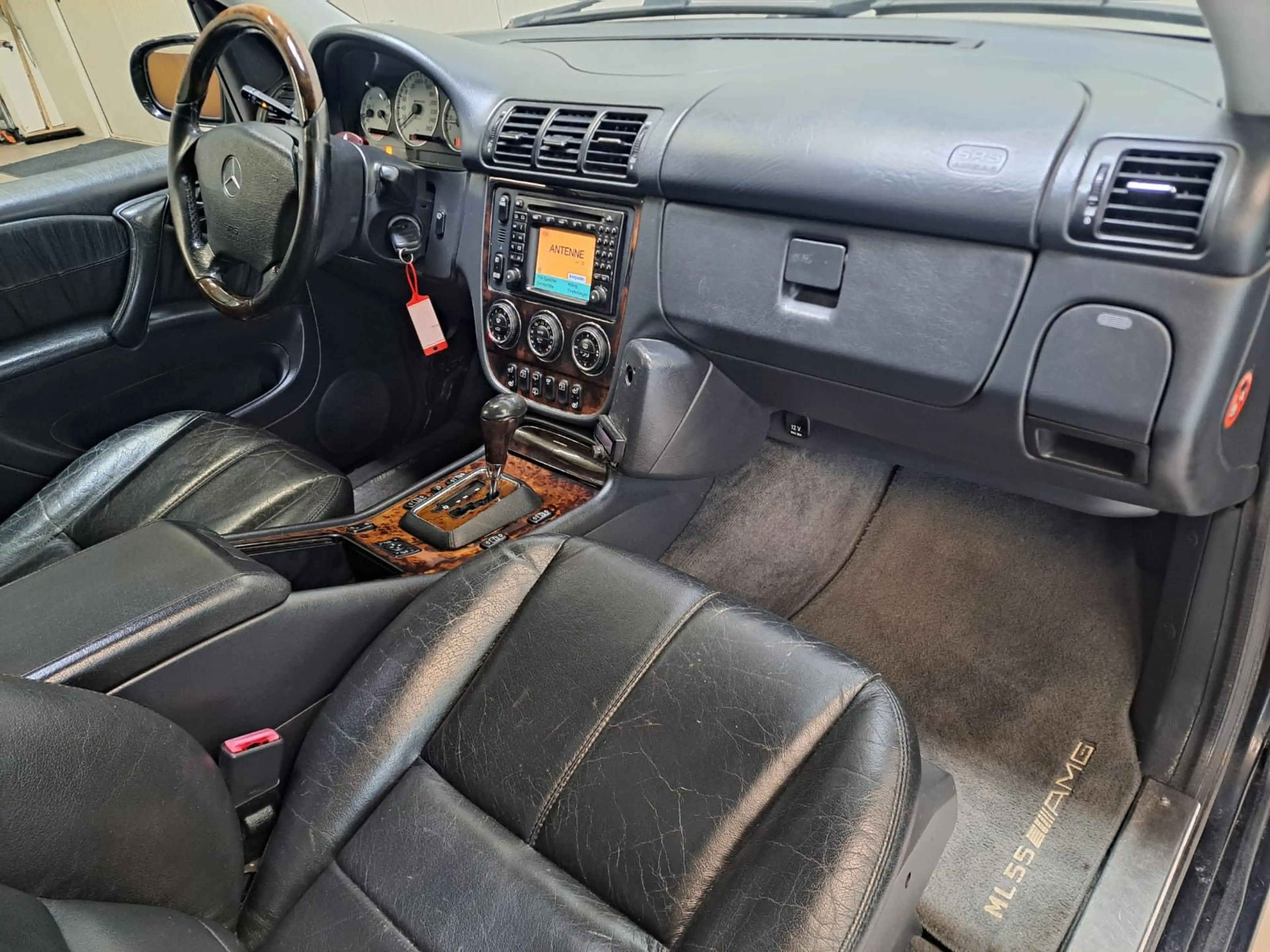 Mercedes-Benz ML 55 AMG / SCHIEBEDACH / LEDER / AHK — photo 13