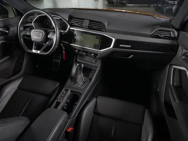 Audi RS Q3 view 15