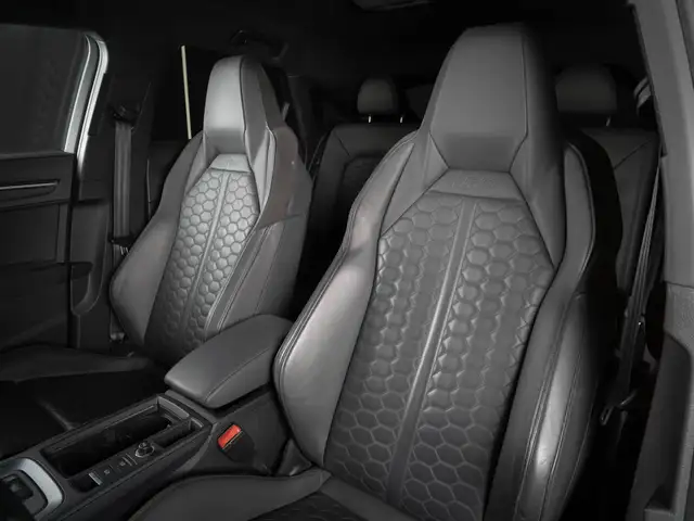 Audi RS Q3 view 11