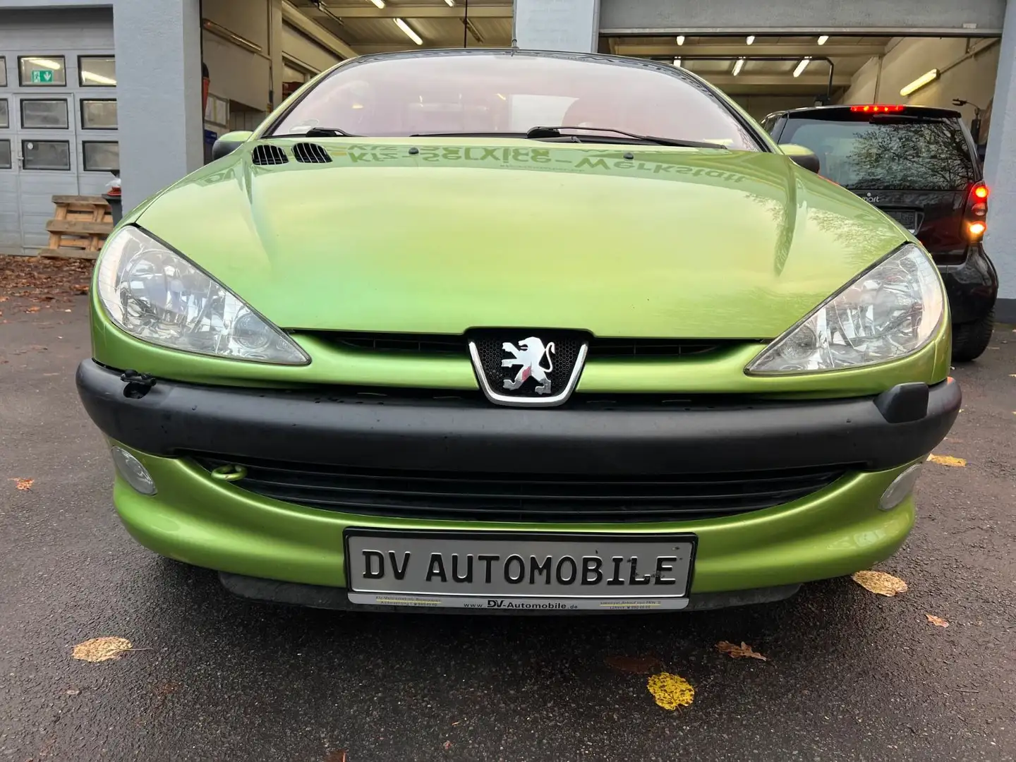 Peugeot 206 Cabriolet CC Platinum*HU Neu-Insp.Neu* Vert - 2