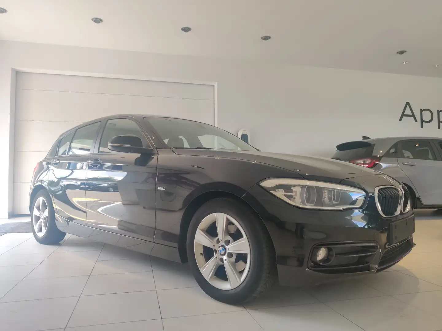 BMW 116 d EfficientDynamics Edition Noir - 1