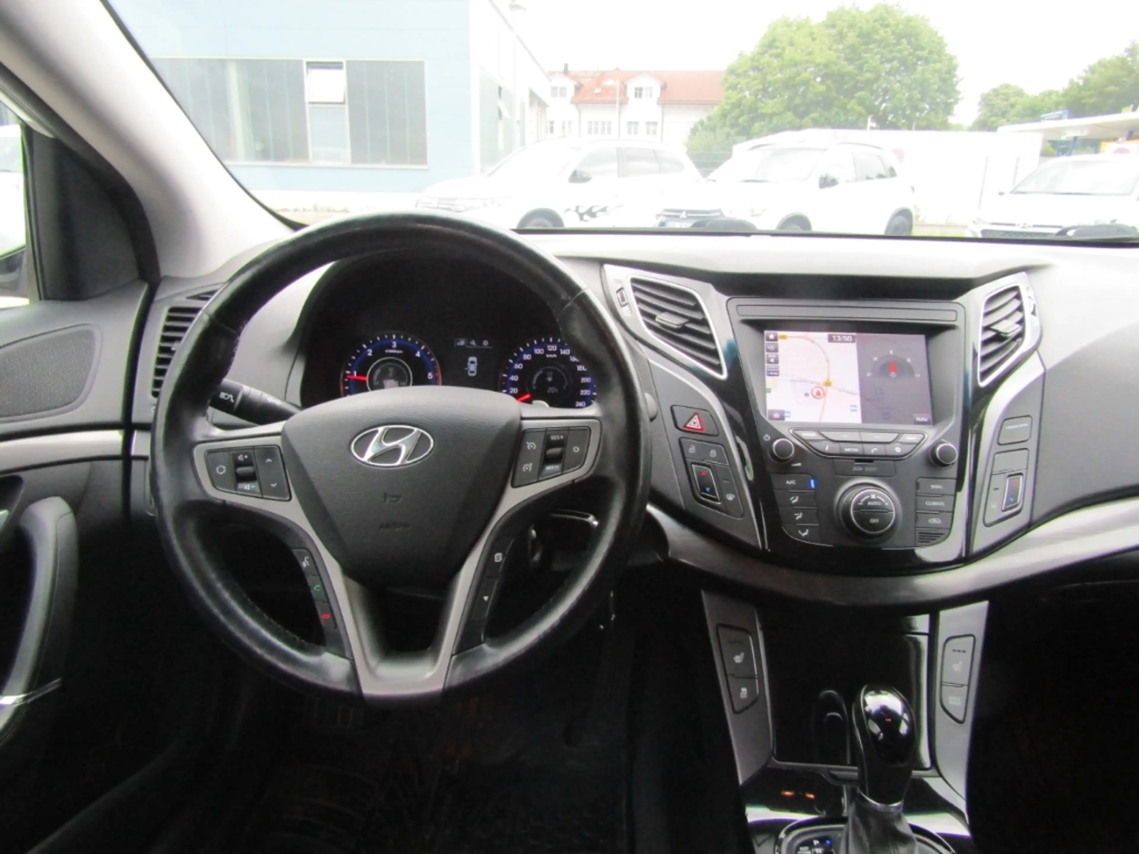 Hyundai i40 1.7 CRDi cw blue Trend DCT NAVI SHZ GRA FSE RFK PD — photo 8