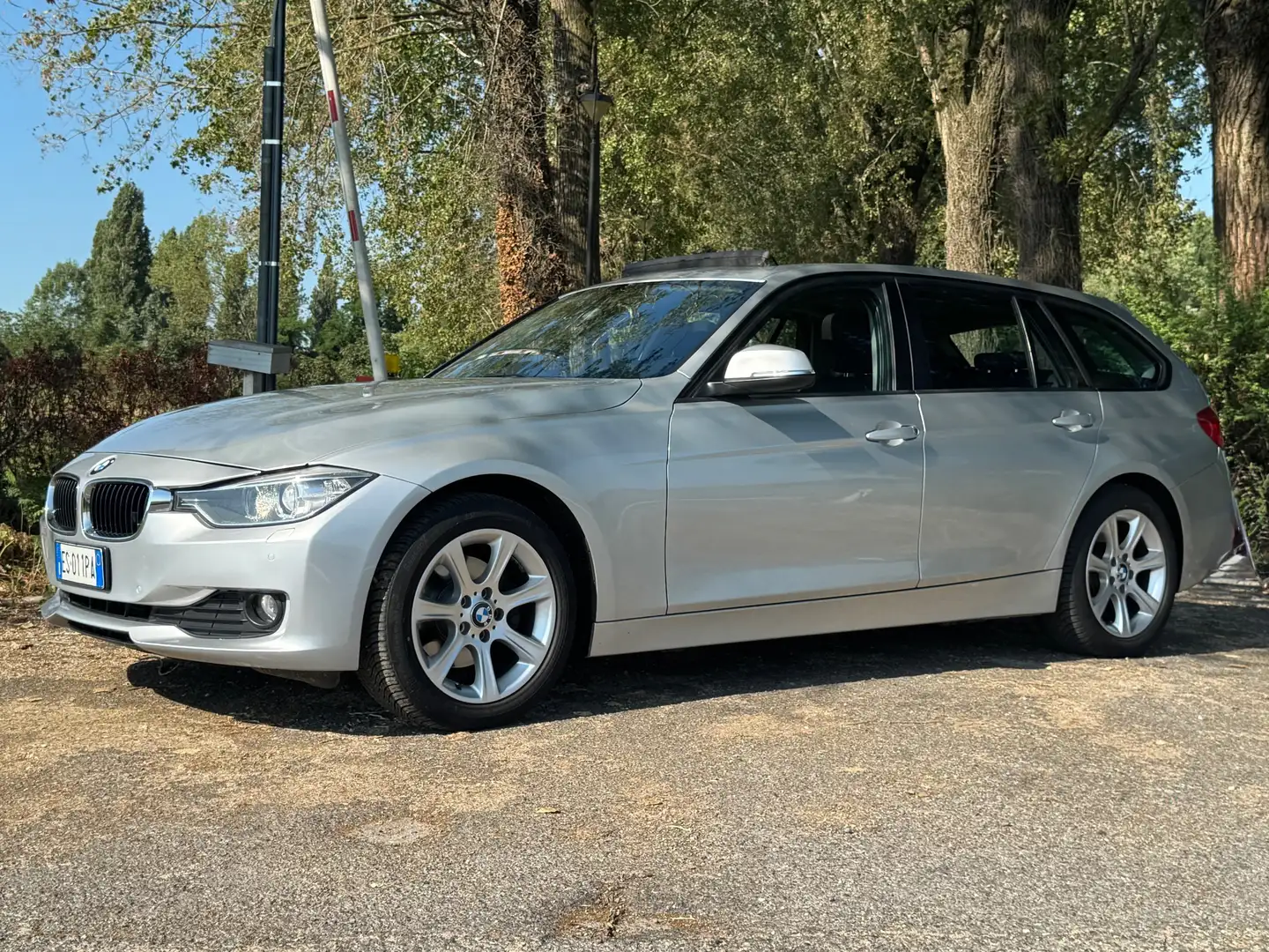 BMW 320 Serie 3 F31 2012  320d  xdrive Modern Argento - 2