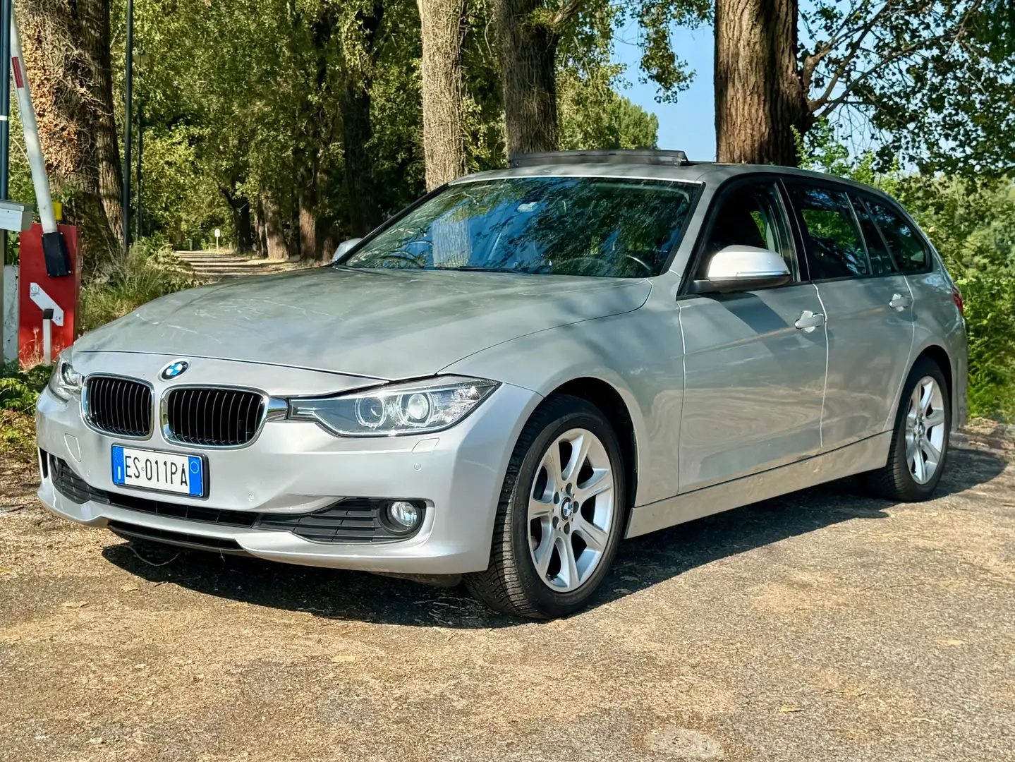 BMW 320 Serie 3 F31 2012  320d  xdrive Modern Argento - 1