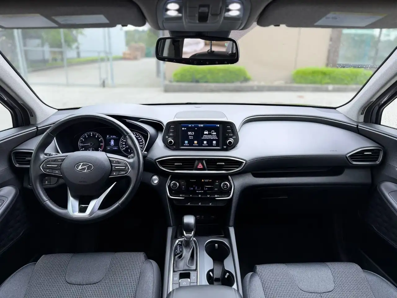 Hyundai SANTA FE photo Hyundai SANTA FE