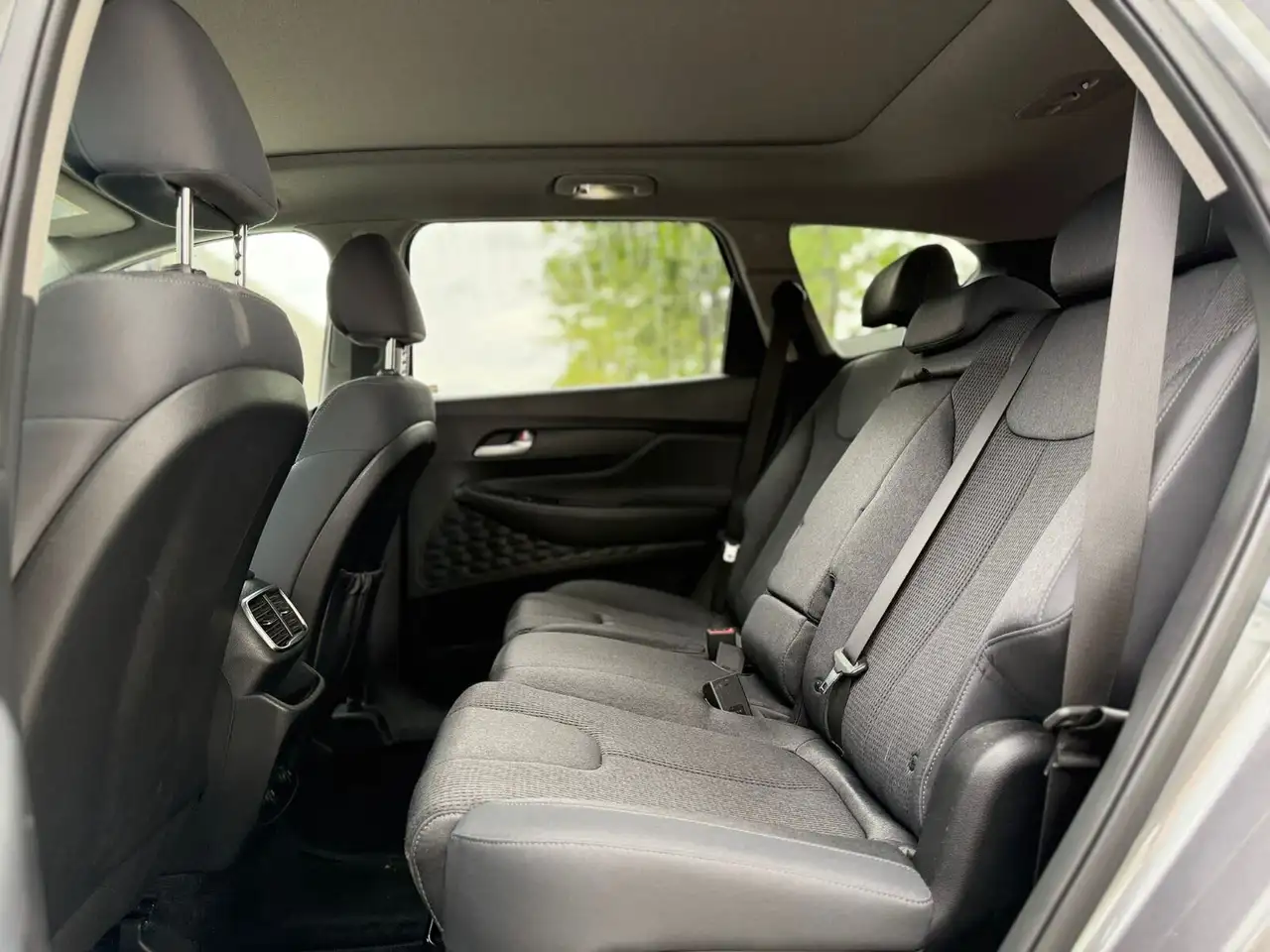 Hyundai SANTA FE photo Hyundai SANTA FE