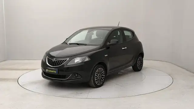 Lancia Ypsilon 1.0 firefly hybrid Platino s&s 70cv
