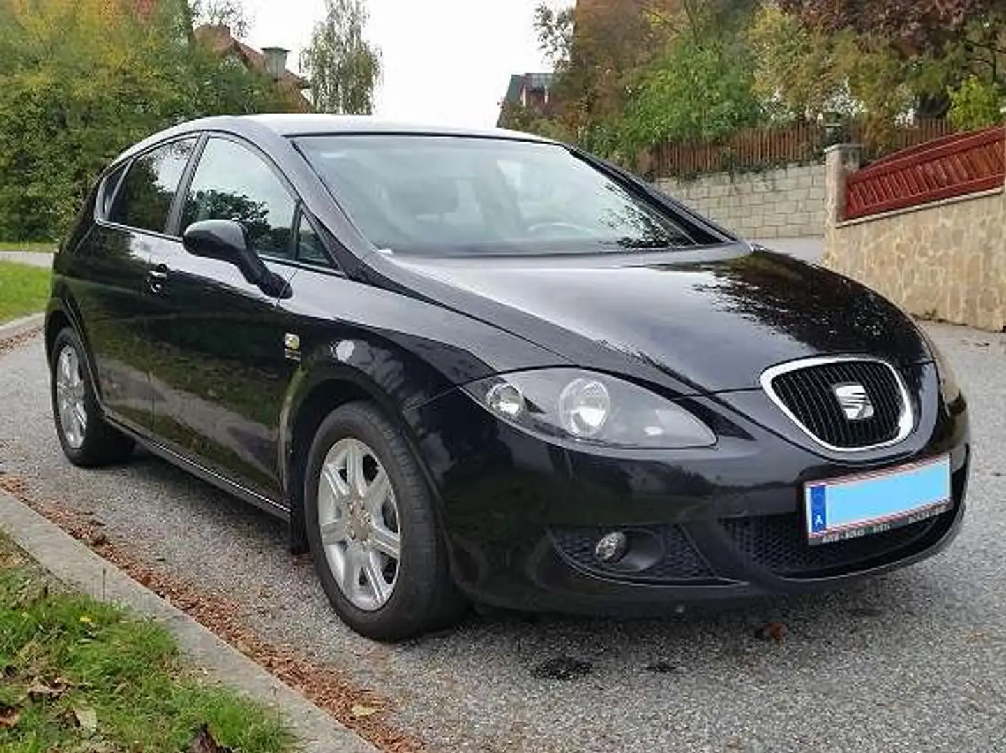 SEAT Leon Leon Reference 1,9 TDI DPF Reference Schwarz - 2