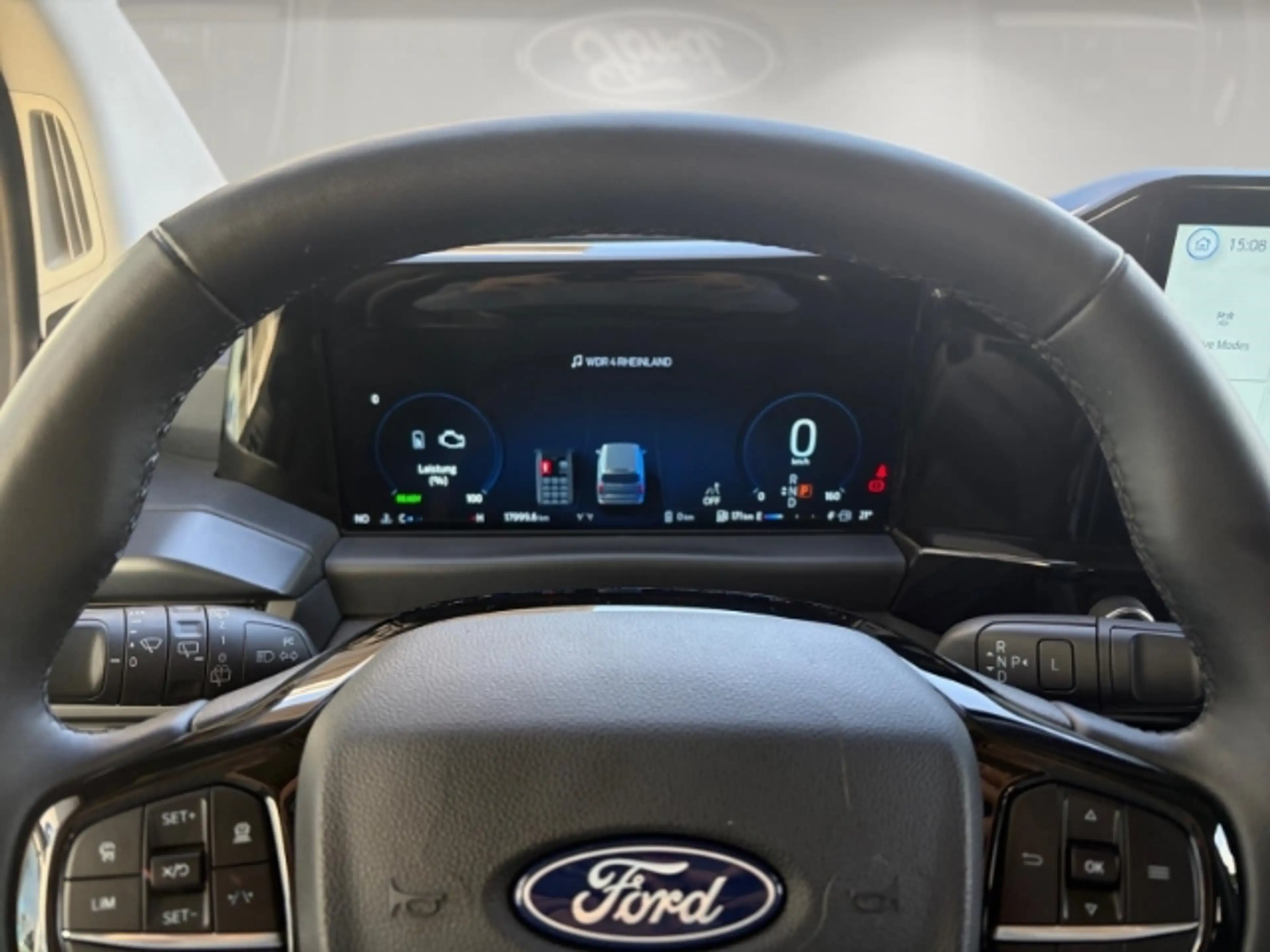 Ford Tourneo Custom Titanium X 2.5 Plug-In AHK/LED/360 — photo 9