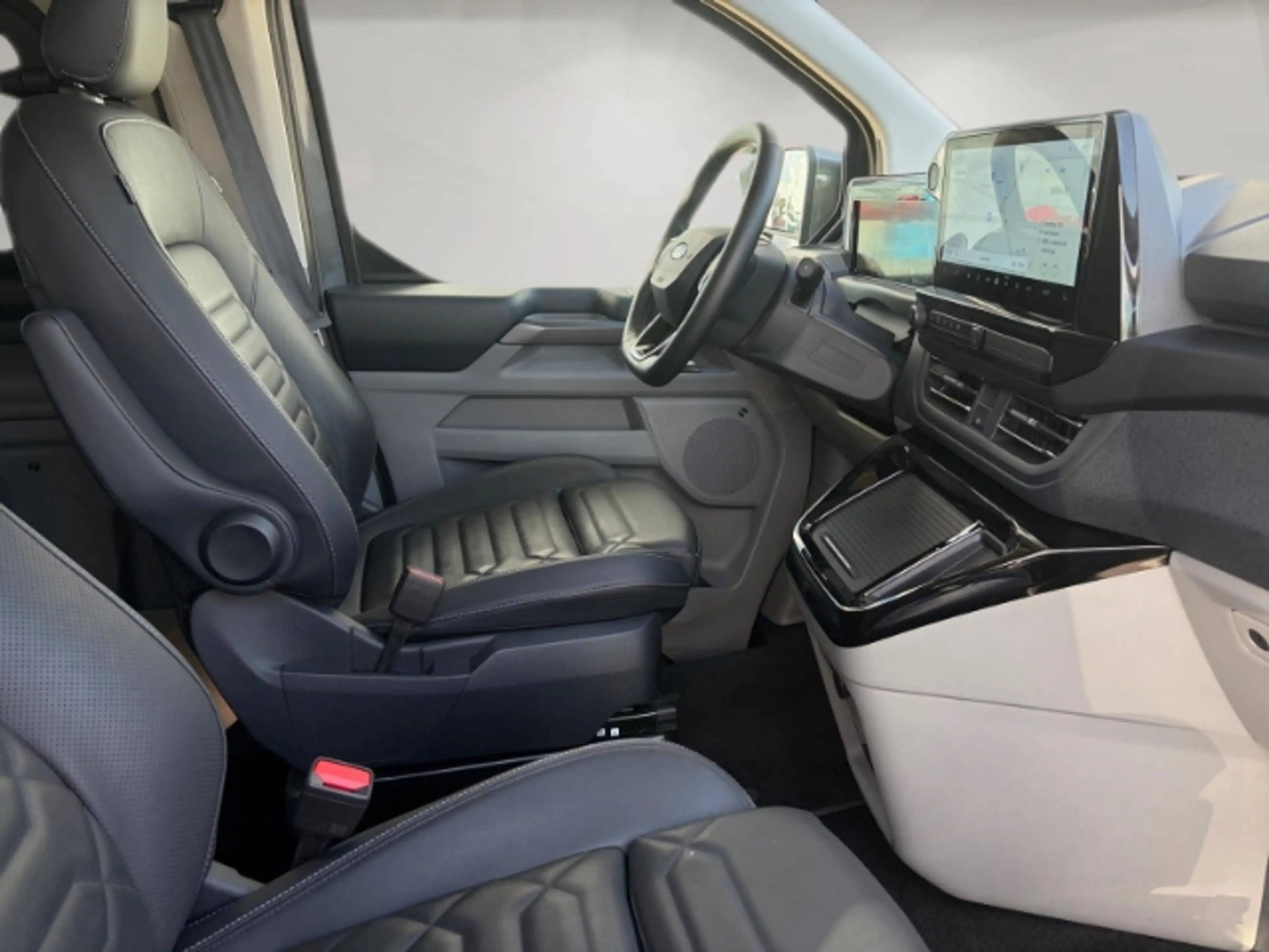 Ford Tourneo Custom Titanium X 2.5 Plug-In AHK/LED/360 — photo 15