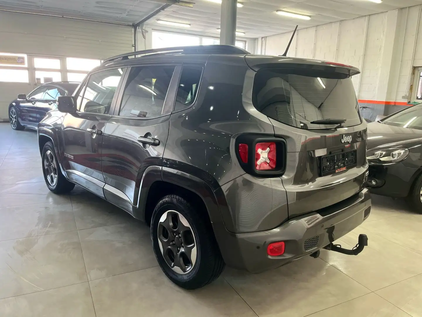 Jeep Renegade *TOIT PANO*LED*BT AUTO*JANTES* Gris - 2