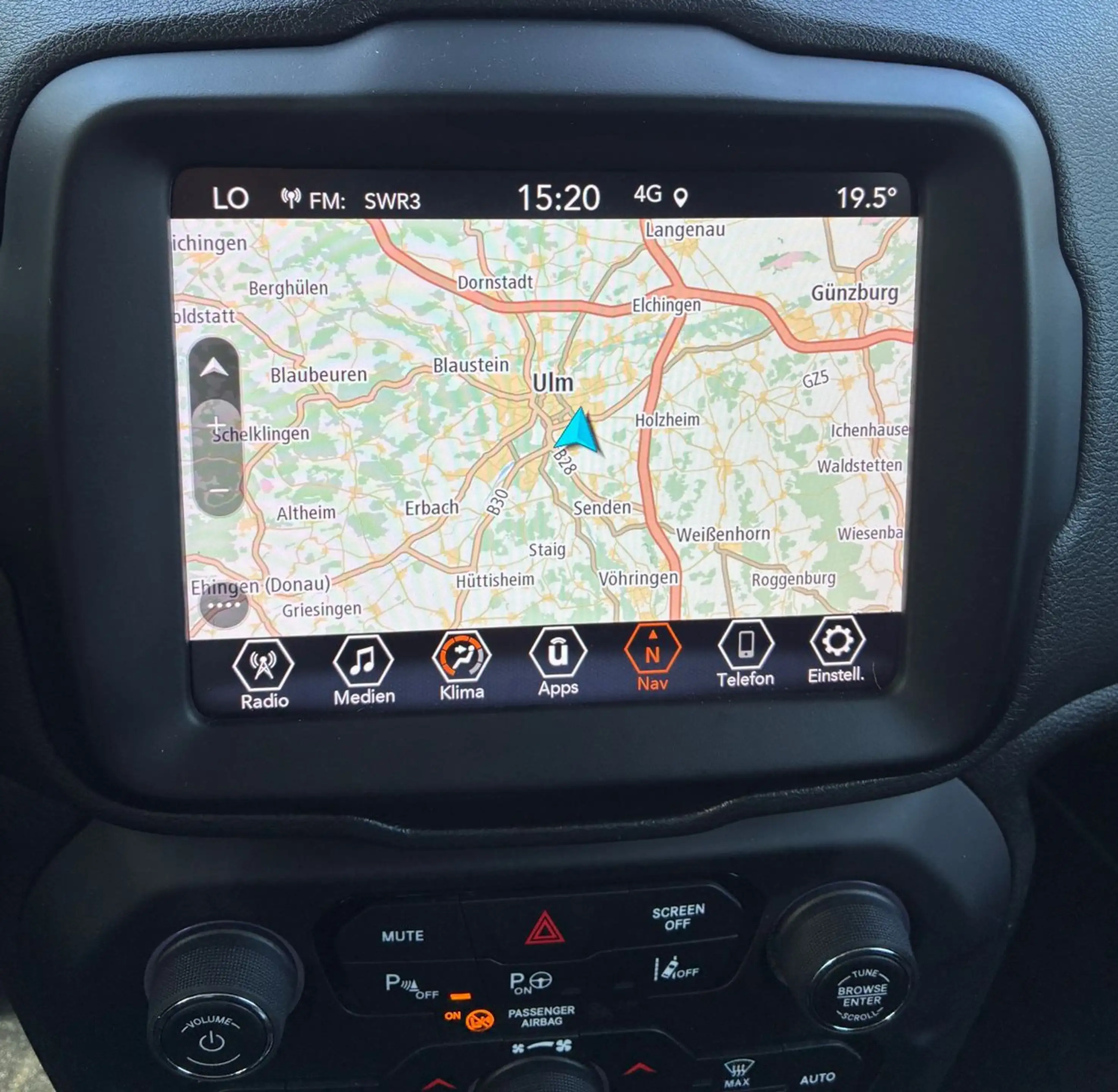 Jeep Renegade Longitude Mild-Hybrid FWD — photo 19