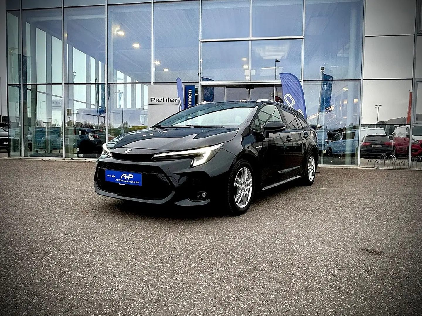 Suzuki Swace 1,8 HEV E-CVT Flash Vollhybrid Schwarz - 1