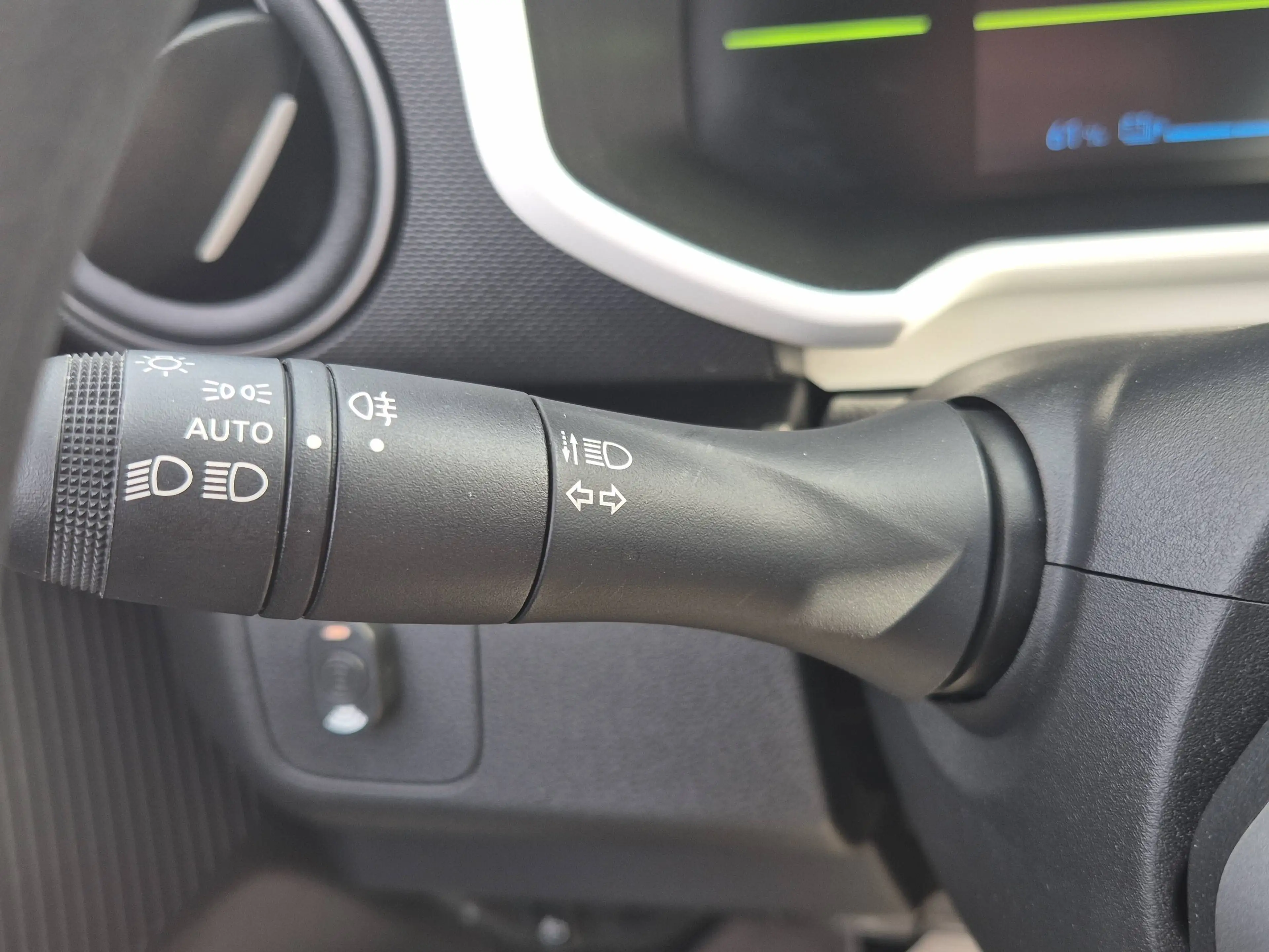 Dacia Spring Spring 26.8 kWh Expression Expression — photo 9