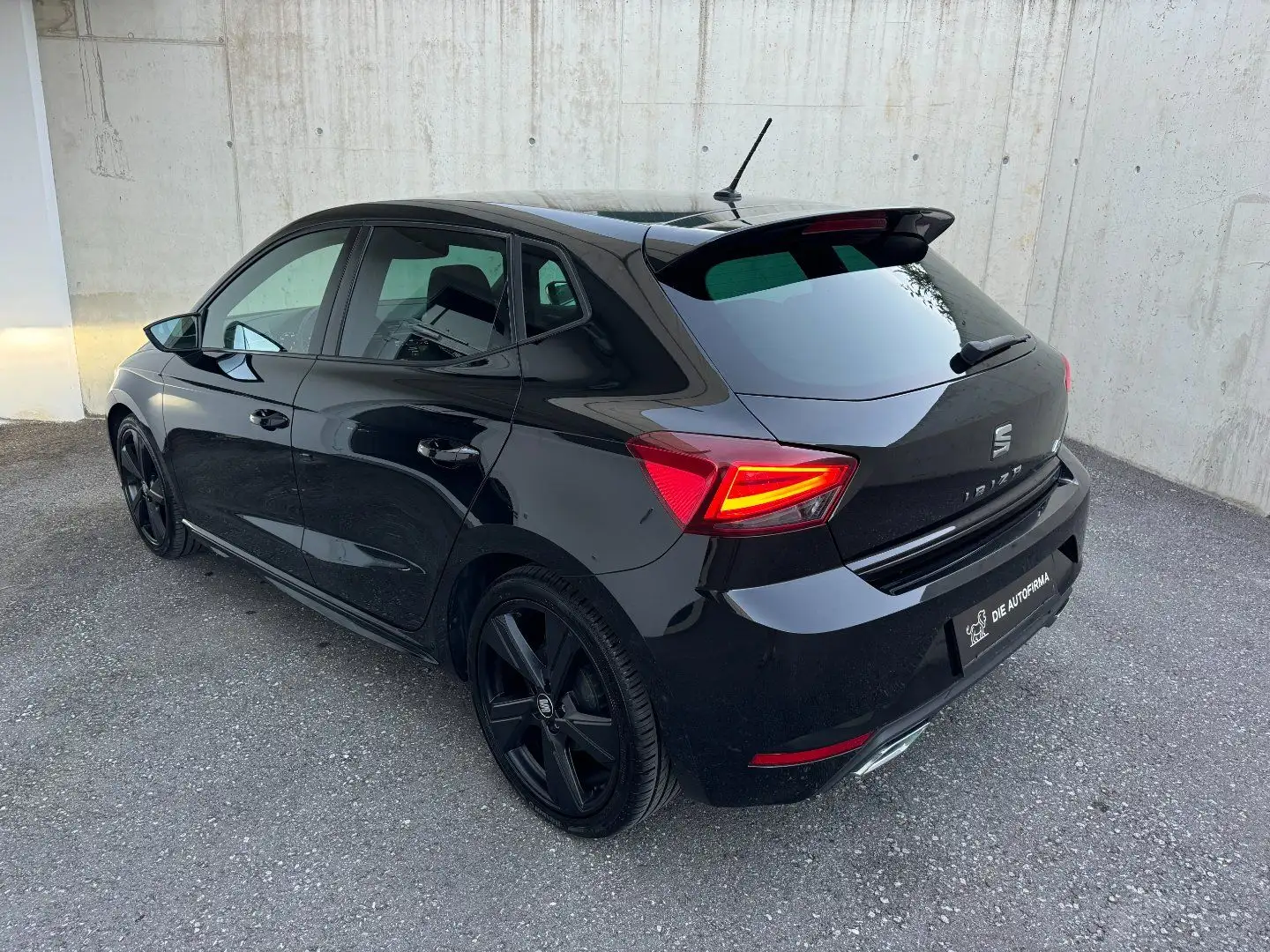 SEAT Ibiza 1,0 FR**SPORT**ACC**SERVICE**PICKERL**LED** Schwarz - 2