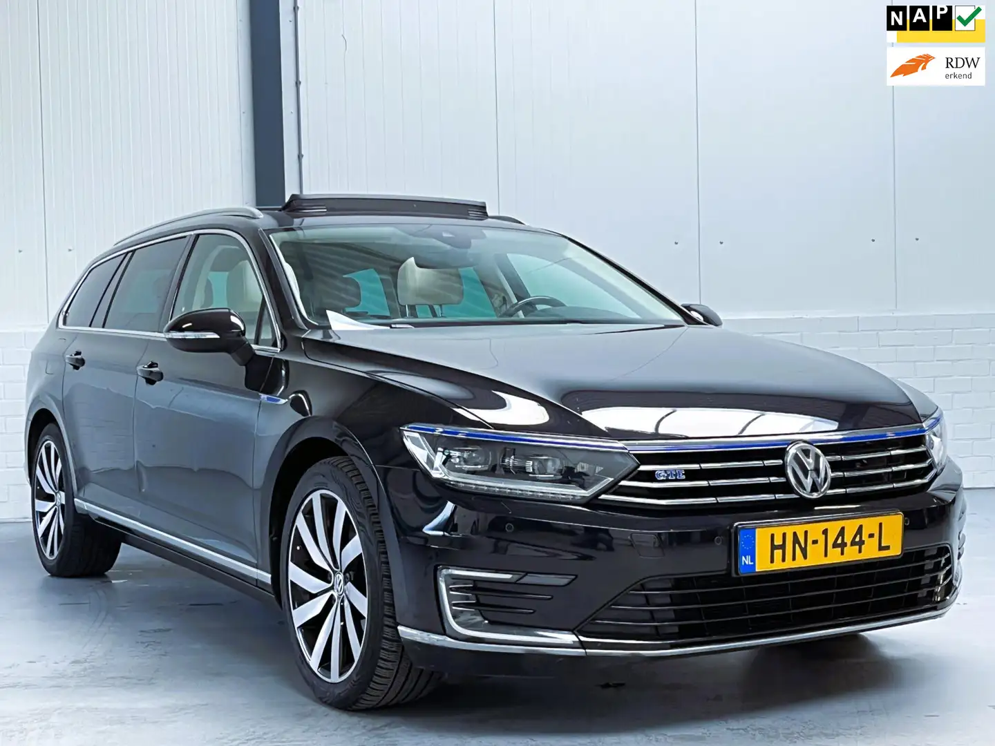 Volkswagen Passat Variant 1.4 TSI GTE Highline Org NL|Pano|Trekhaak Nero - 1