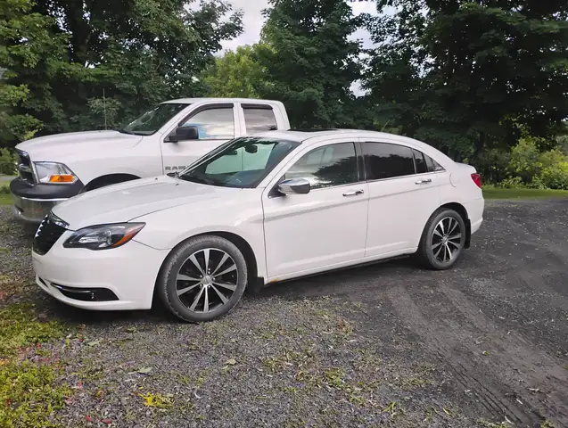Chrysler 200 2014