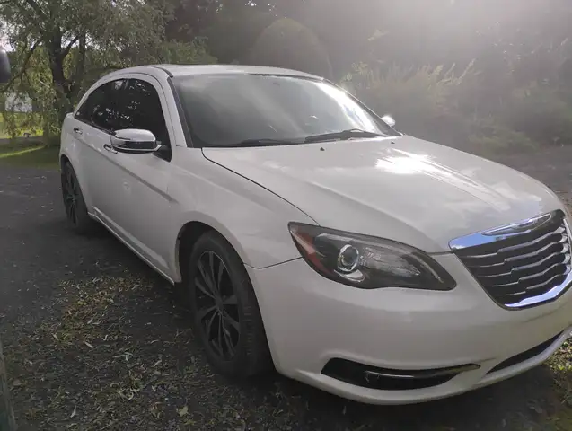 Chrysler 200 2014 — photo 3