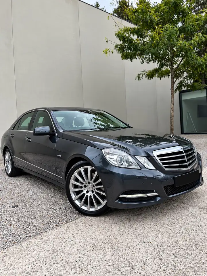 Mercedes-Benz E 200