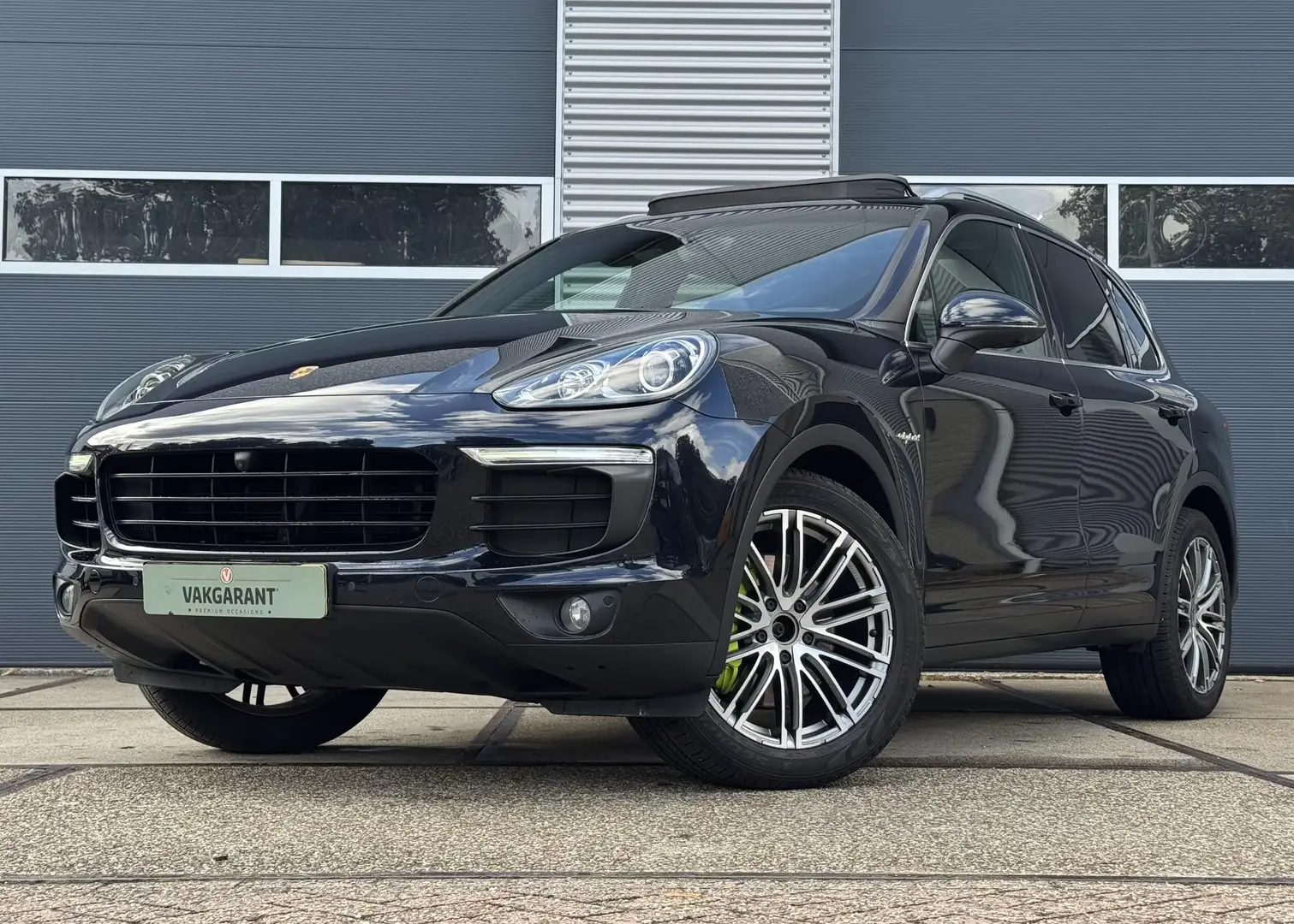 Porsche Cayenne 3.0 S E-Hybrid Platinum Edition |Pano |360° |Memor Zwart - 1