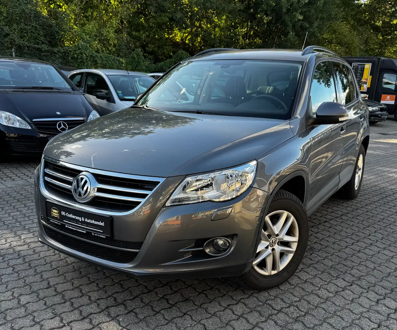 Volkswagen Tiguan 1.4 Freestyle BMT *wenig KM*TÜV & Service NEU* Grau - 1