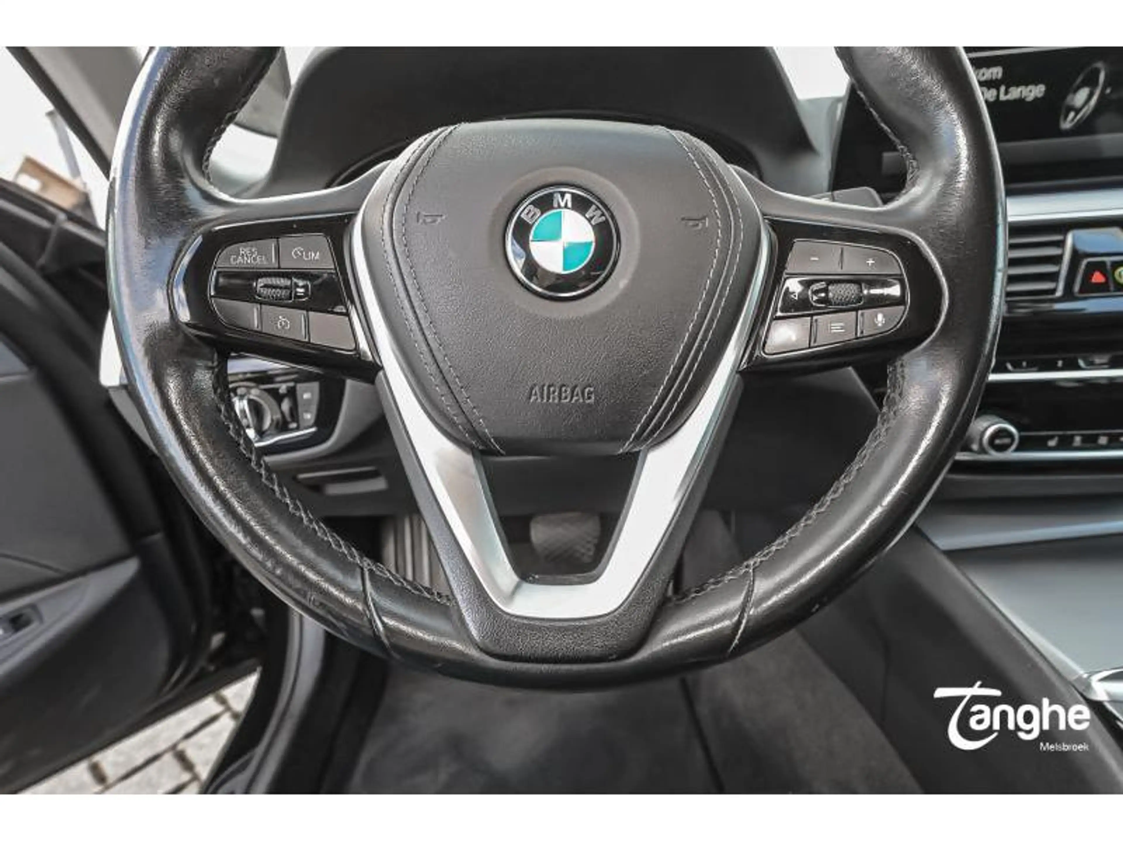 BMW 518 — photo 9