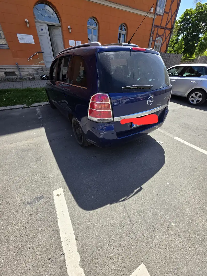 Opel Zafira 2.2 Cosmo - 2