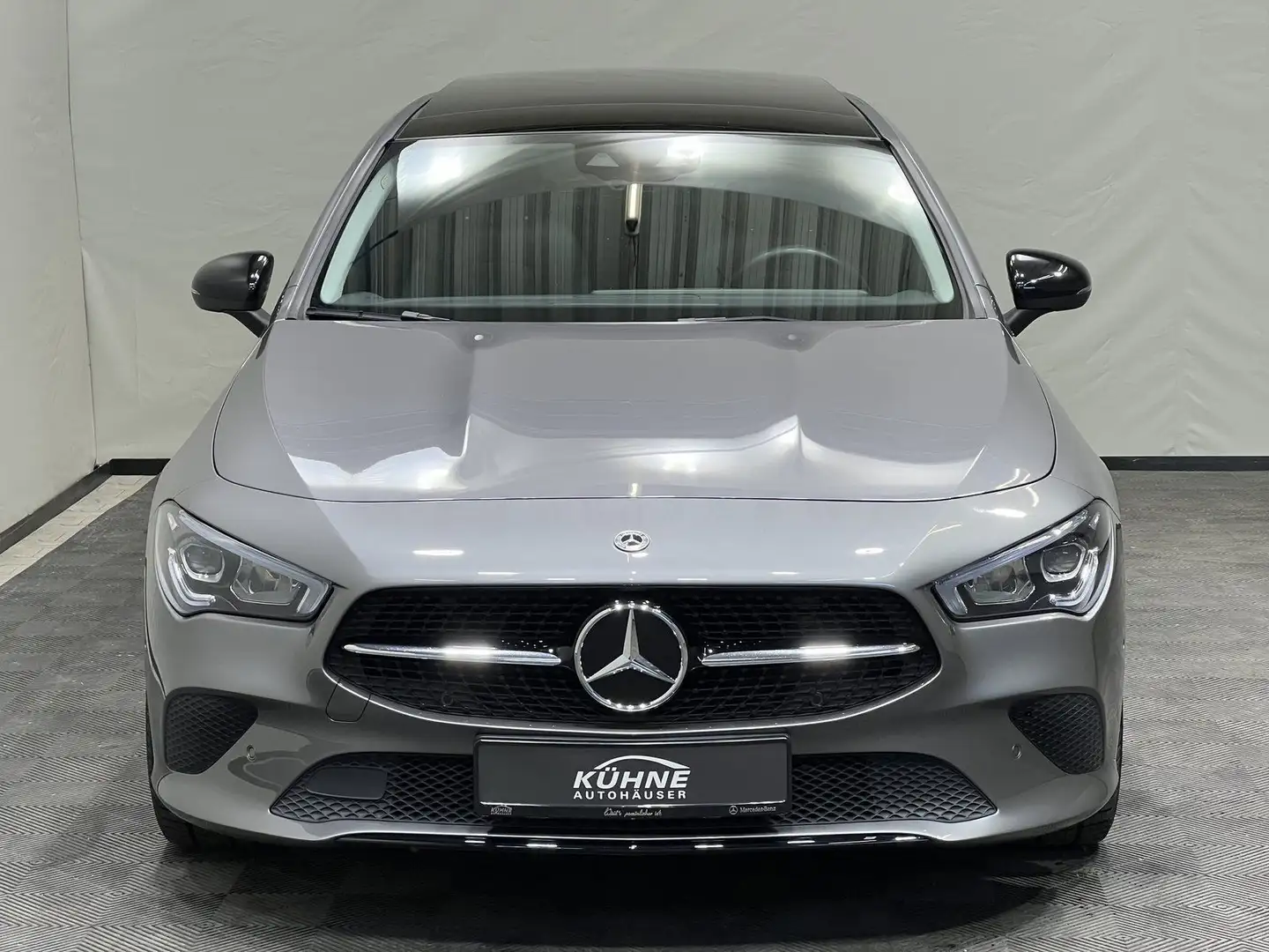 Mercedes-Benz CLA 200 Progressive Night PanoramaDach+AHK Grau - 2