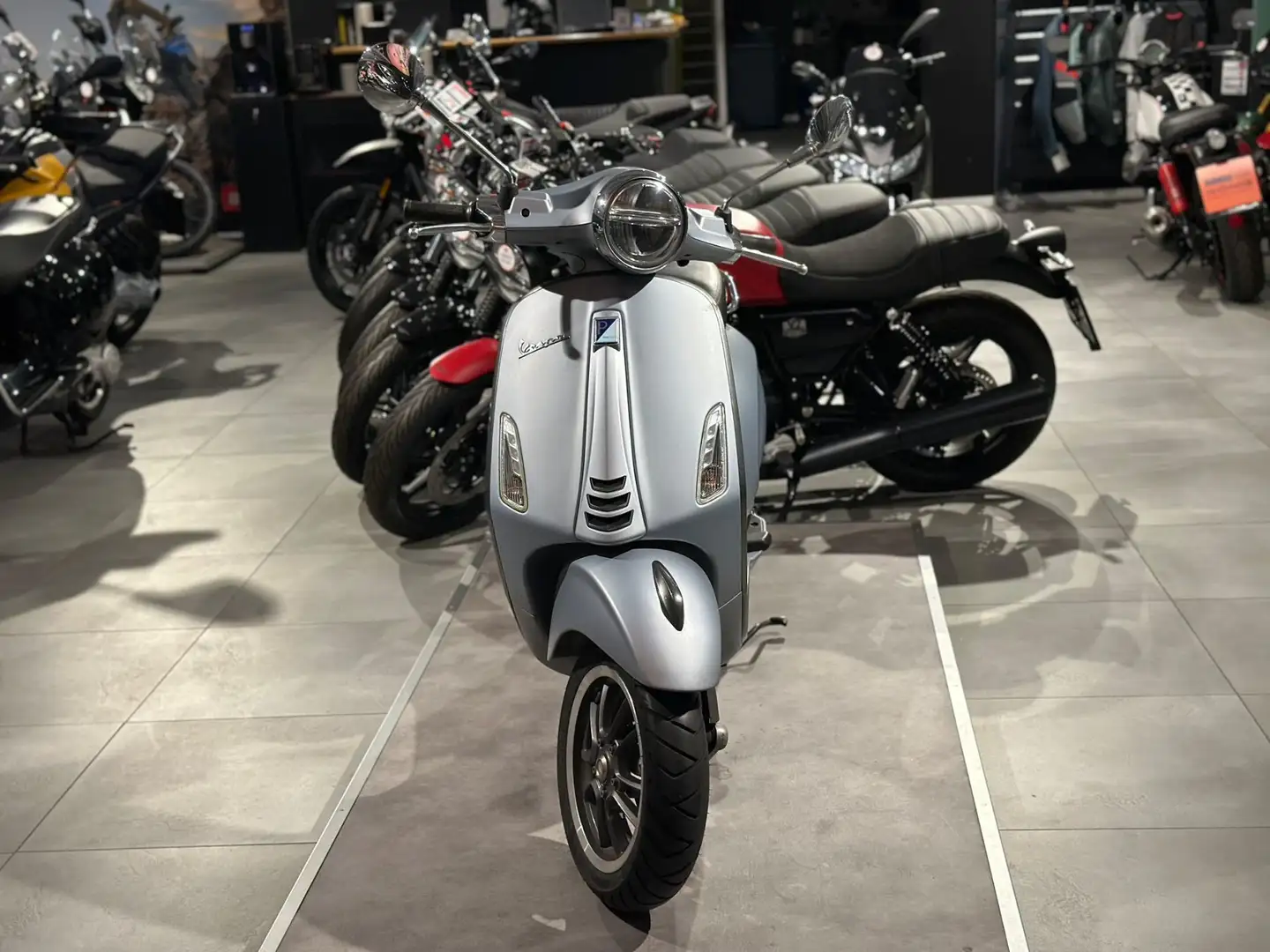 Vespa Primavera S 125 - 1