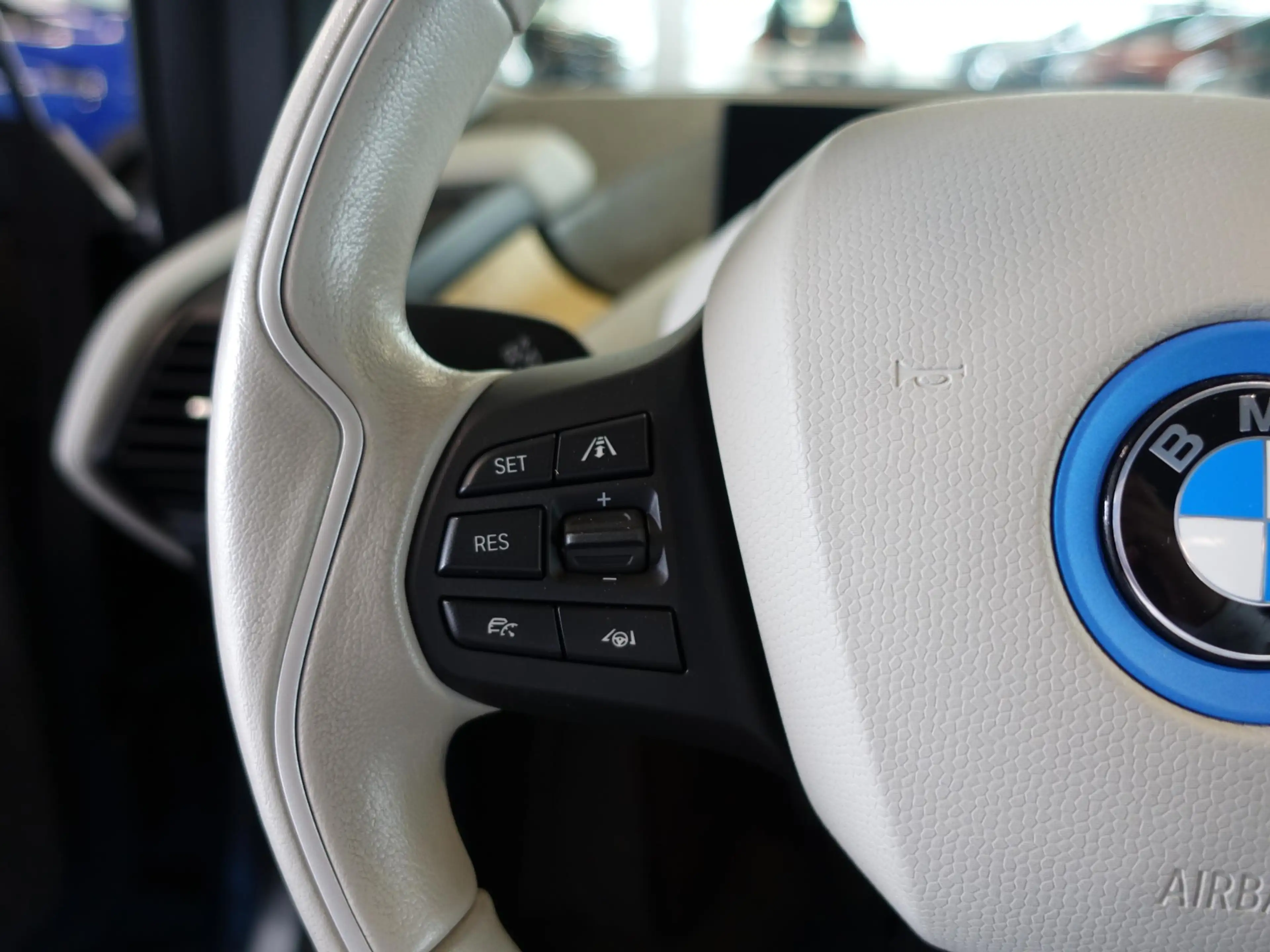 BMW i3 Basis 94Ah 33 kWh *24.265 Km / Navigatie / LMV * — photo 15