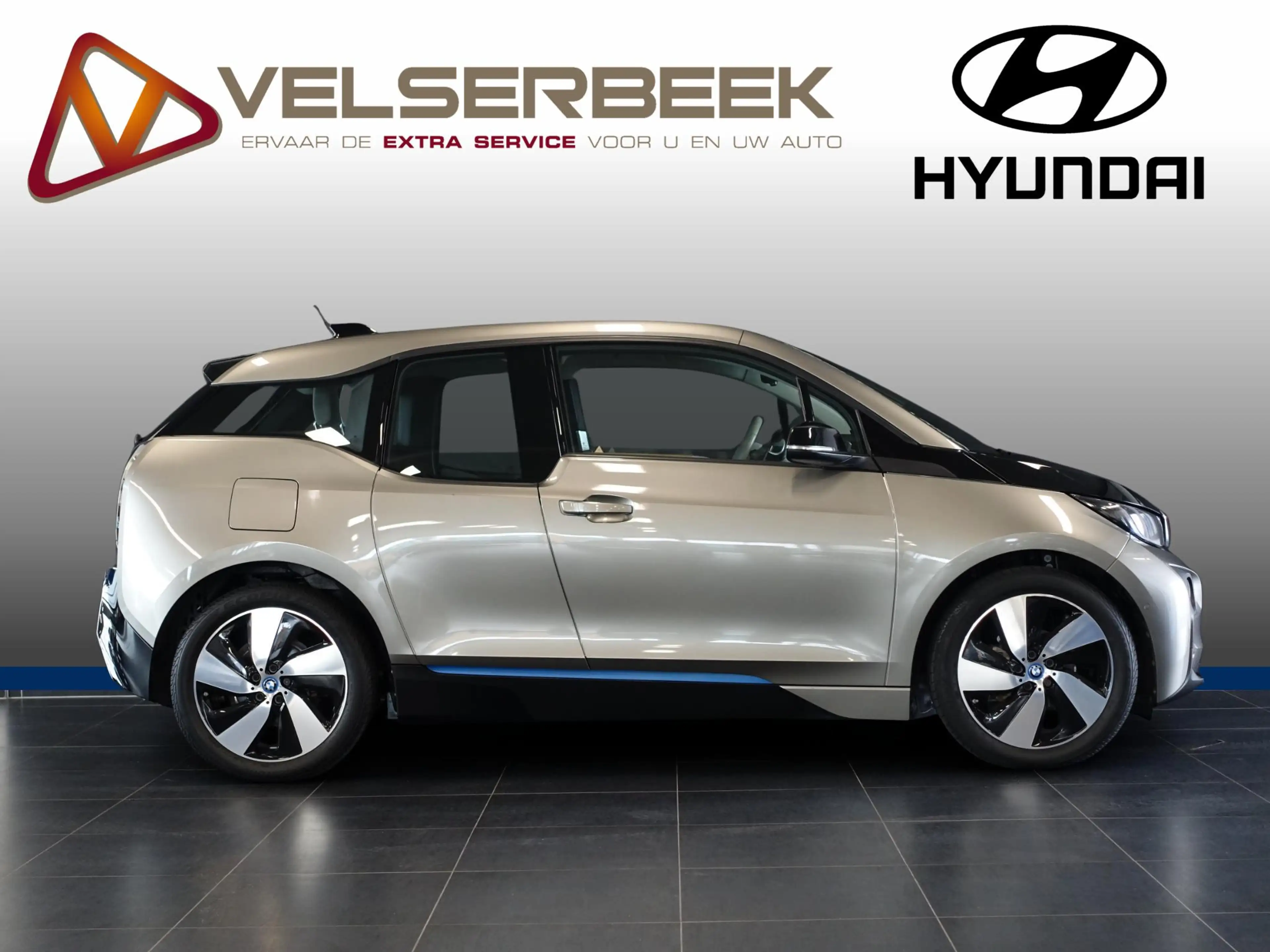 BMW i3 Basis 94Ah 33 kWh *24.265 Km / Navigatie / LMV * — photo 2