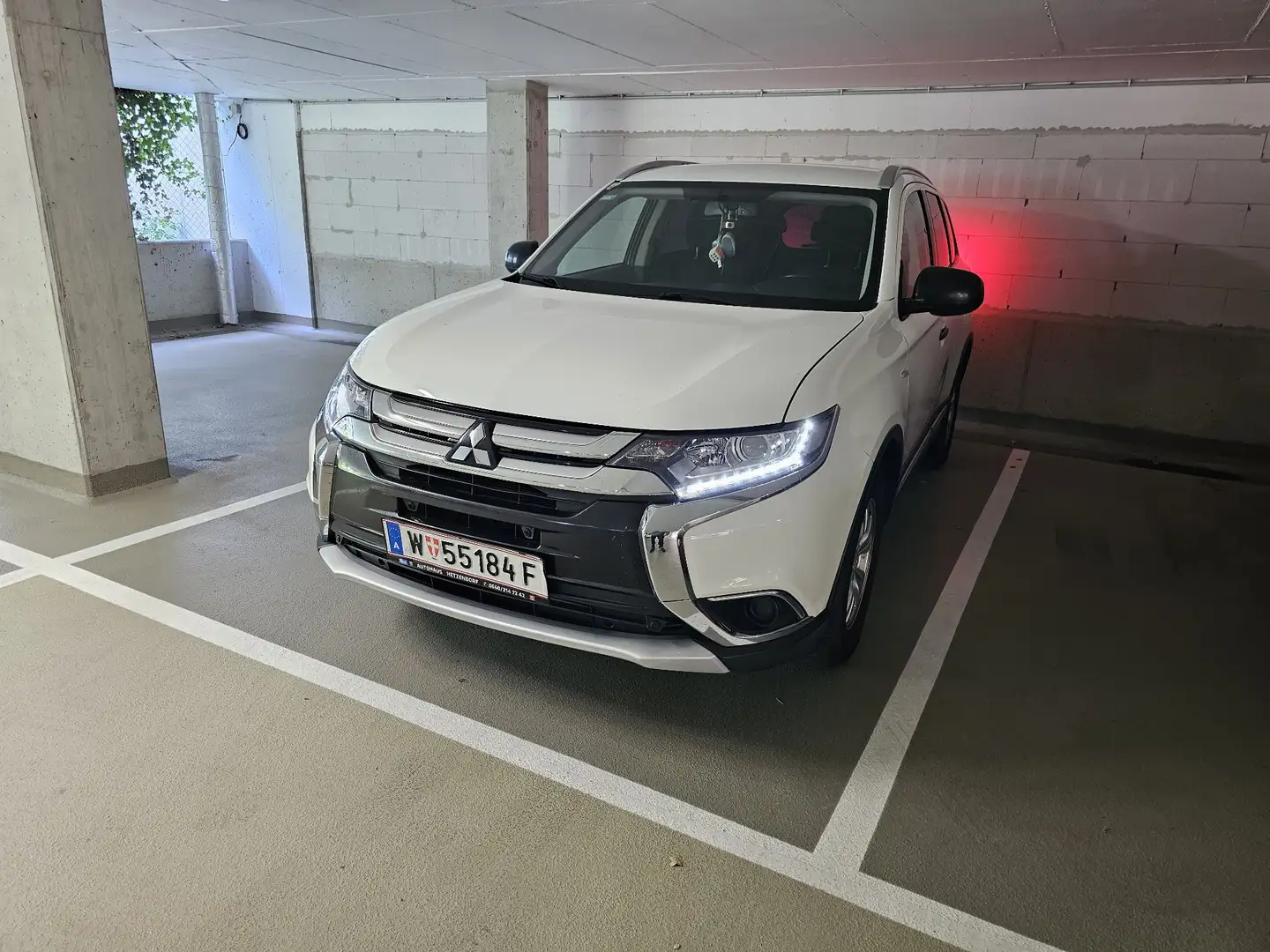 Mitsubishi Outlander 2,0 MIVEC AS&G Invite - 1