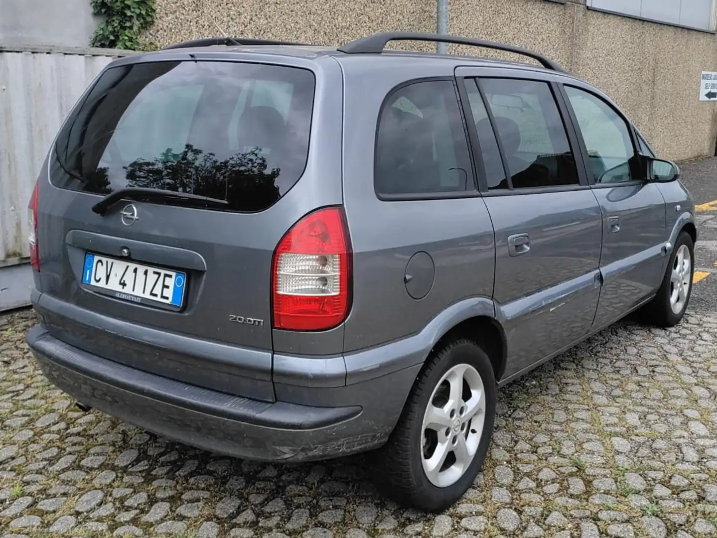 Opel Zafira Zafira 2.0 dti Club - 1