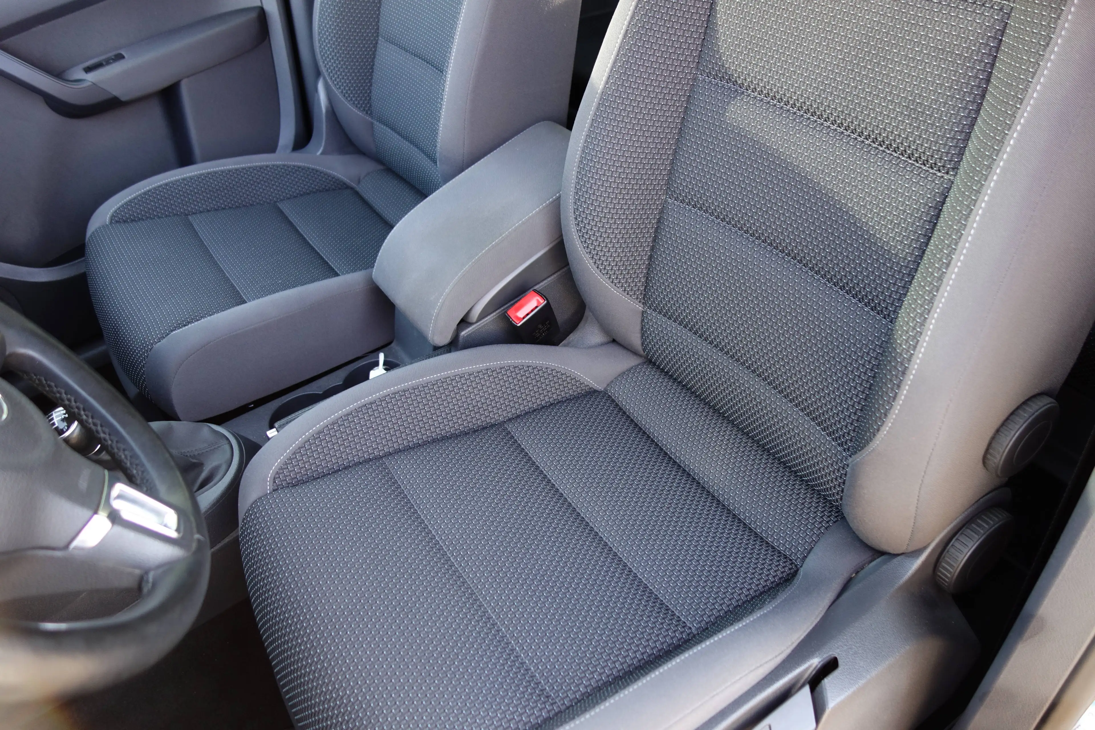 Volkswagen Touran Touran Diesel 1.6 TDI DPF BlueMotion Technology Comfortline — photo 10