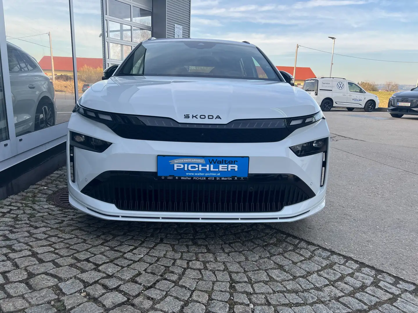 Skoda Enyaq Sportline 85x Weiß - 2