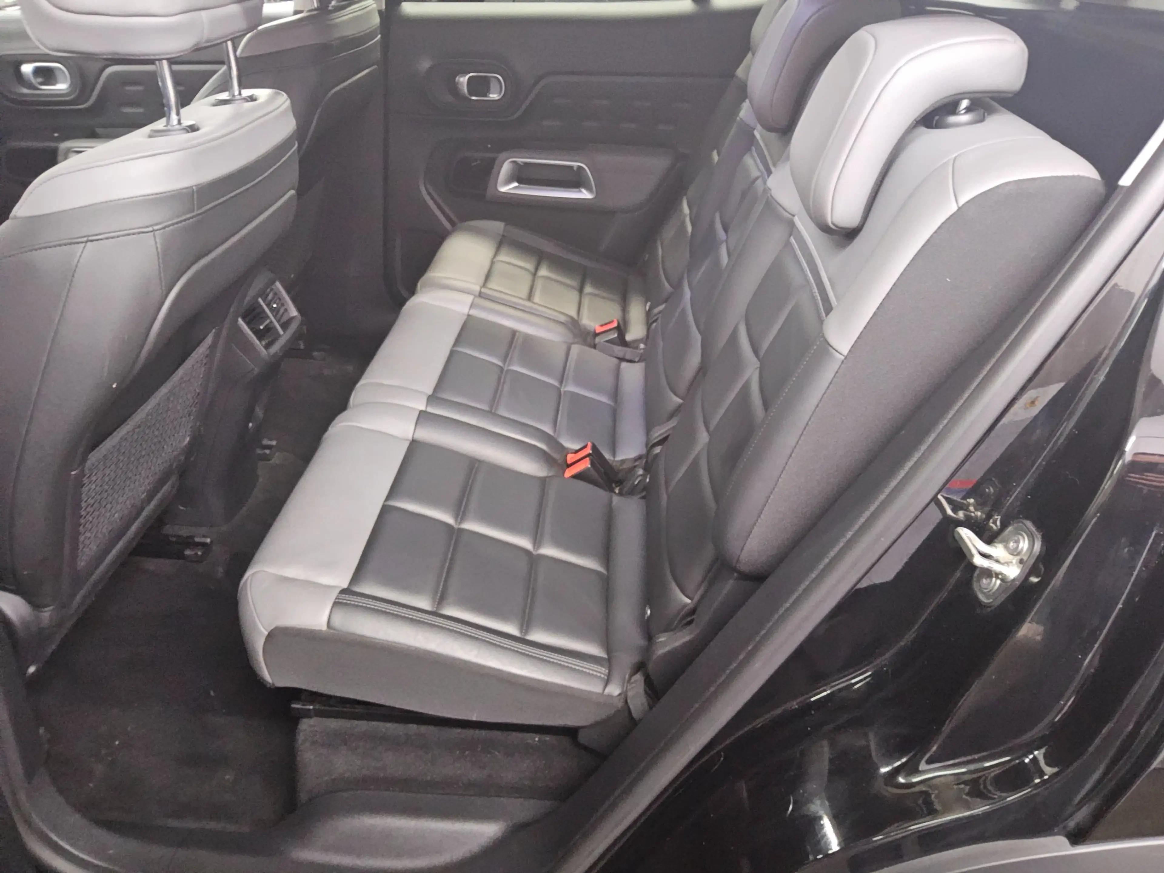Citroen C5 Aircross C5 AIRCROSS T-LEDER NAVI KLIMAAUT RADIO TEMPO MFL SHZ VC PDC Leder LED RfK — photo 13