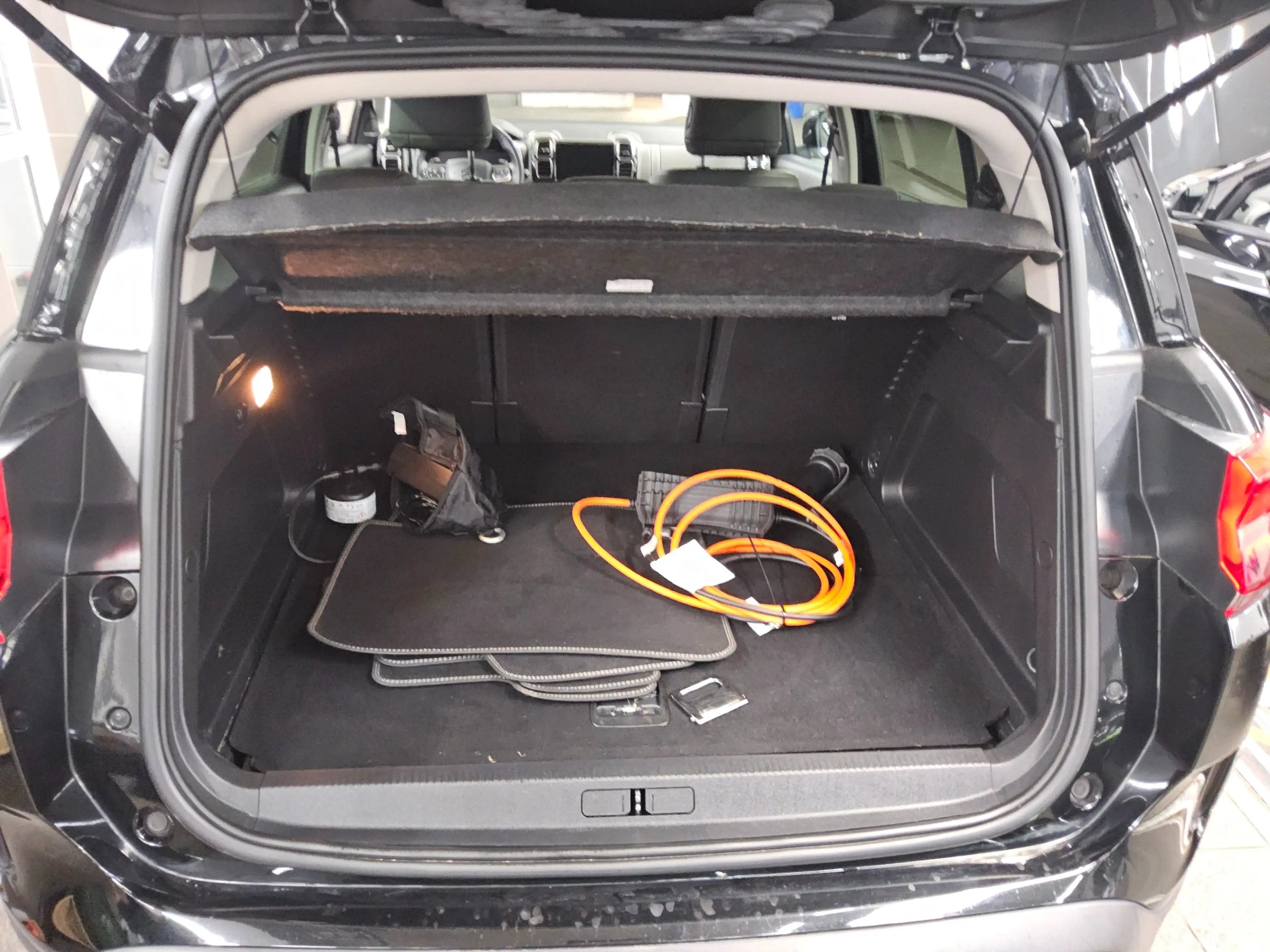 Citroen C5 Aircross C5 AIRCROSS T-LEDER NAVI KLIMAAUT RADIO TEMPO MFL SHZ VC PDC Leder LED RfK — photo 12