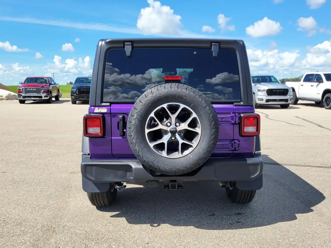 Jeep Wrangler снимка Jeep Wrangler
