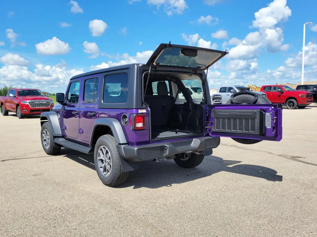 Jeep Wrangler снимка Jeep Wrangler