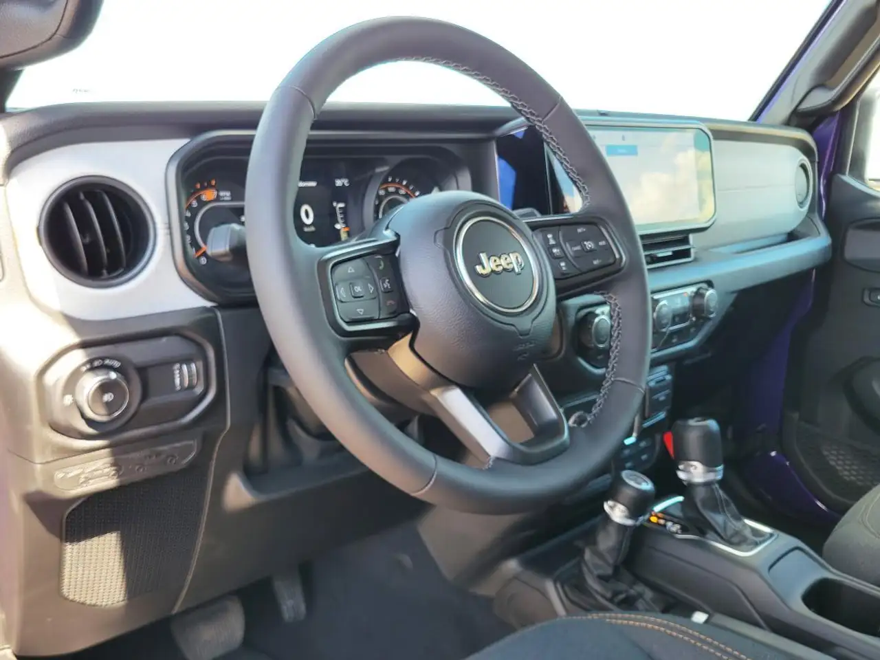 Jeep Wrangler снимка Jeep Wrangler