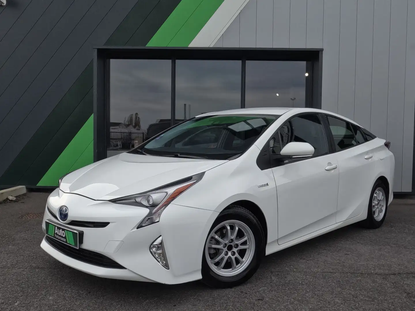 Toyota Prius+ Hybride Dynamic Pack Premium Blanc - 1